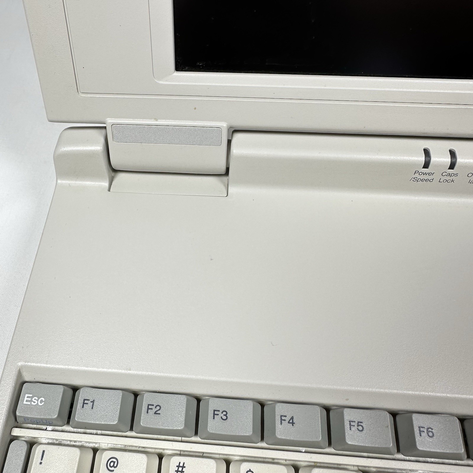 Toshiba Satellite T1910 Laptop Computer PA1113U Vintage UNTESTED – FOR PARTS!