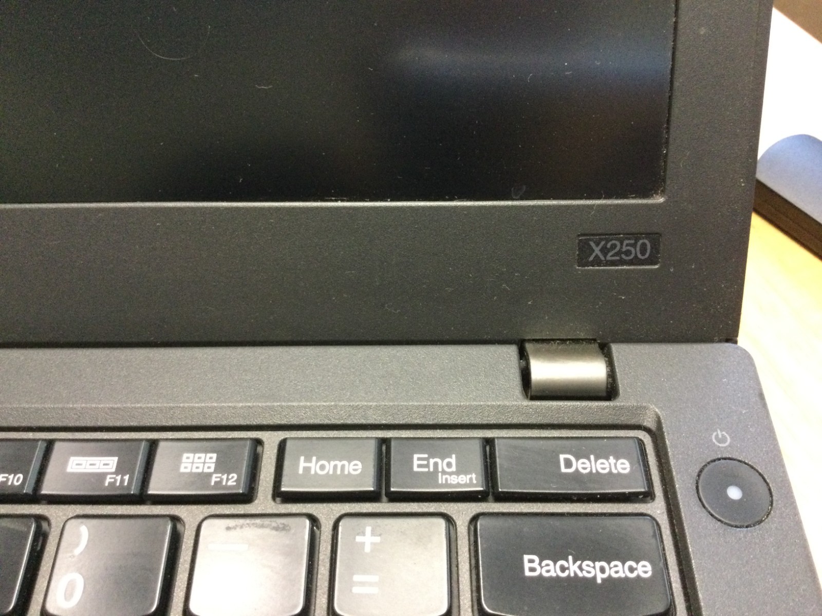 Pop!_OS 22.04 LTS Lenovo Thinkpad X250 12.5″ i7 5600U 2.6GHz 8GB Ram 240GB SSD