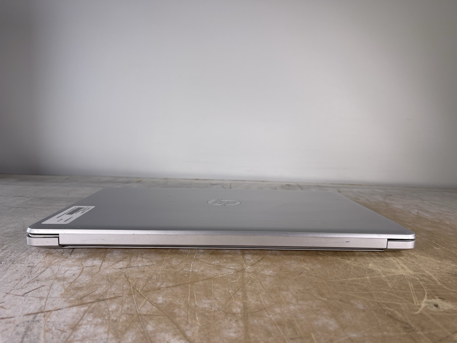 HP LAPTOP 17-BY3053CL i5-1035G1 @ 1.00GHz, 8GB RAM, NO HDD/OS – (FOR PARTS)