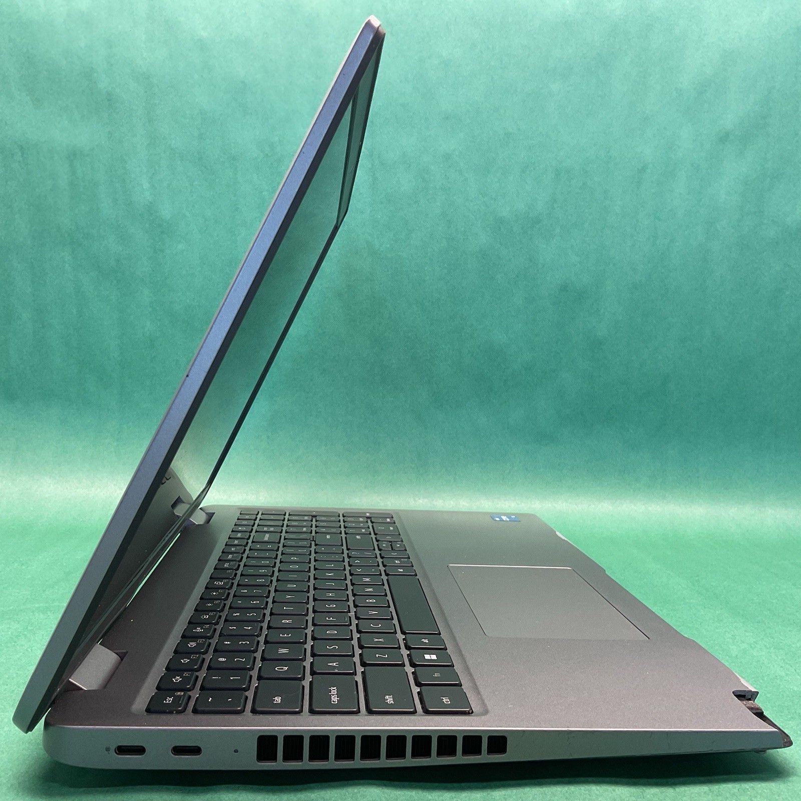 Dell Latitude 5540 15.6″, i5 – 1335U – Powers On – NO HARD DRIVE- Untested