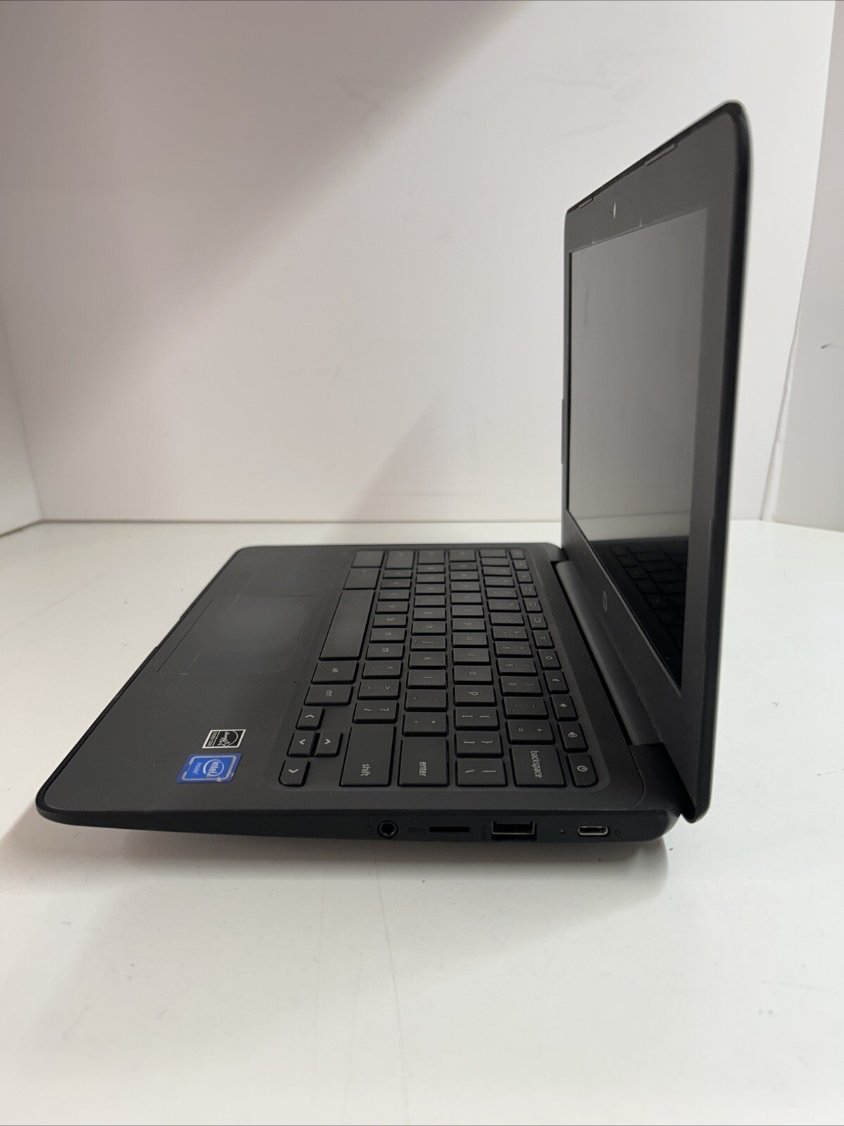 HP Chromebook 11 G6EE Intel Celeron N3350 32GB emmc 4GB RAM Chrome OS