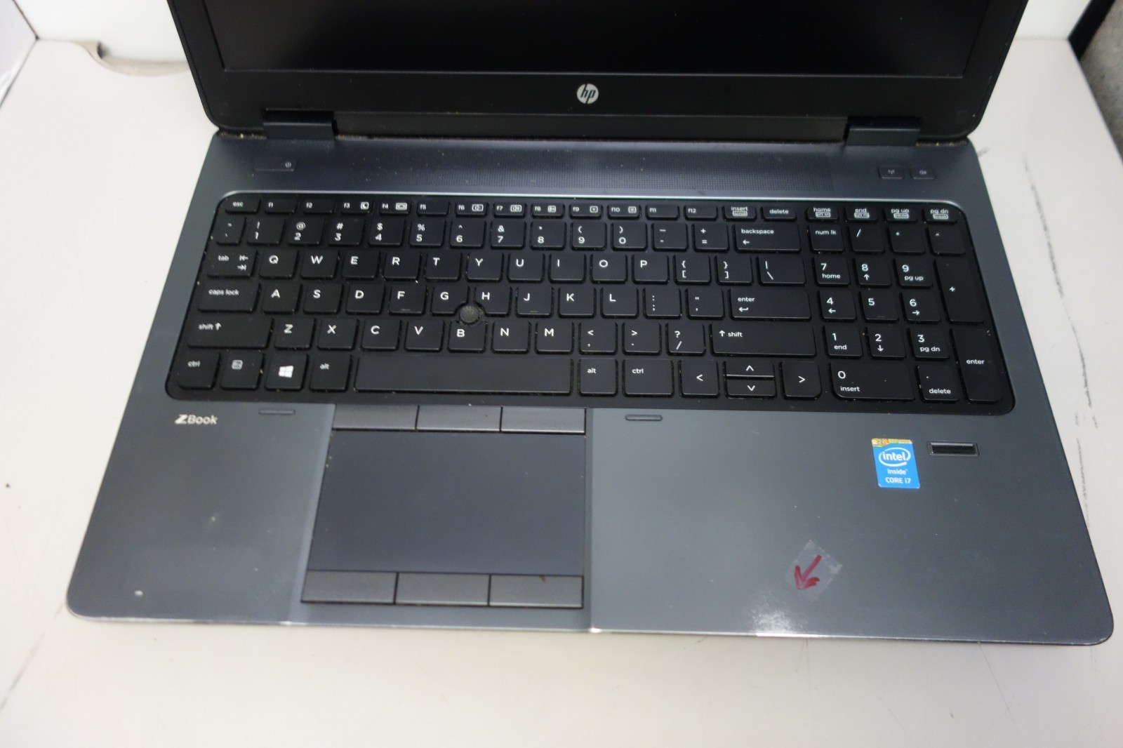 HP ZBook 15 15.6″ i7-4700MQ 2.4GHz 32GB/500GB [NO OS] Laptop + AC [BADBTRY]