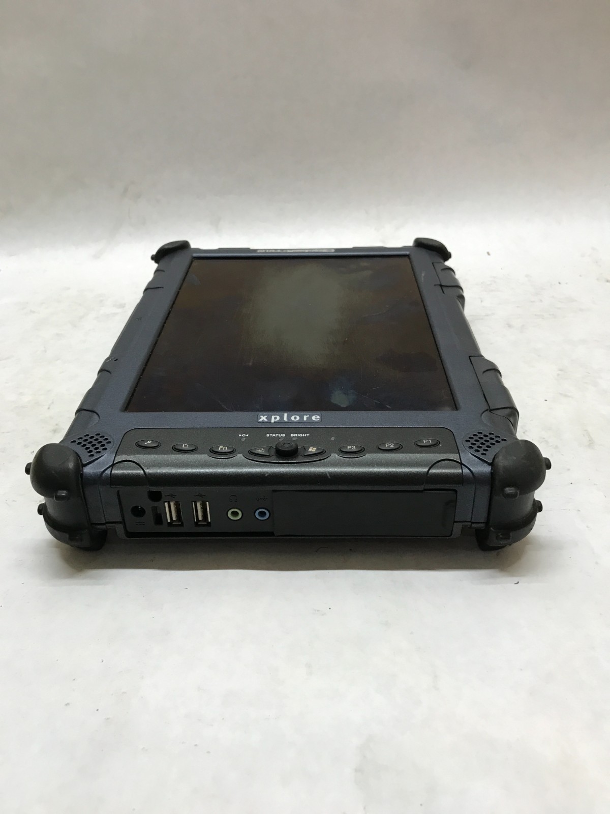 Xplore iX104 Tablet 10″ Intel Pentium NO RAM NO HDD/OS For Parts NO POWER!! – DW