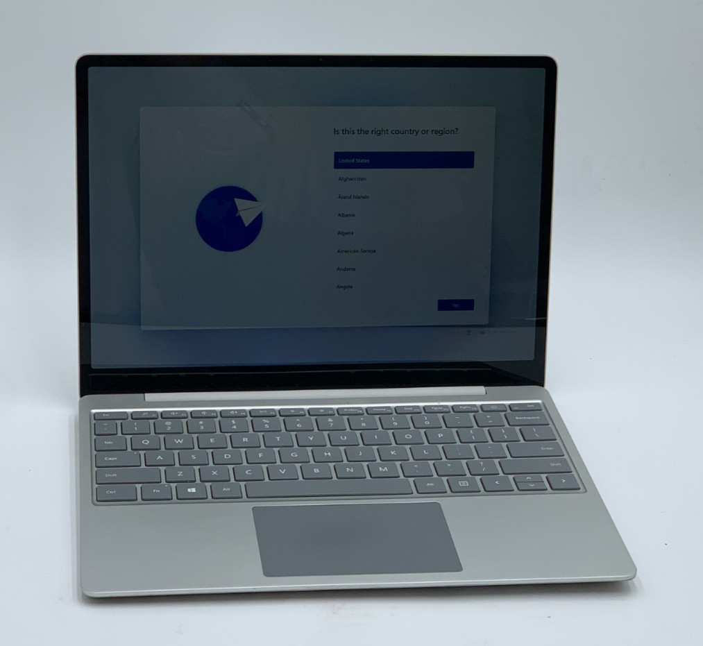Microsoft Surface Laptop Go 1943 12.5″ i5-1035G1 1GHz 256GB SSD 8GB DDR4 SLVR C