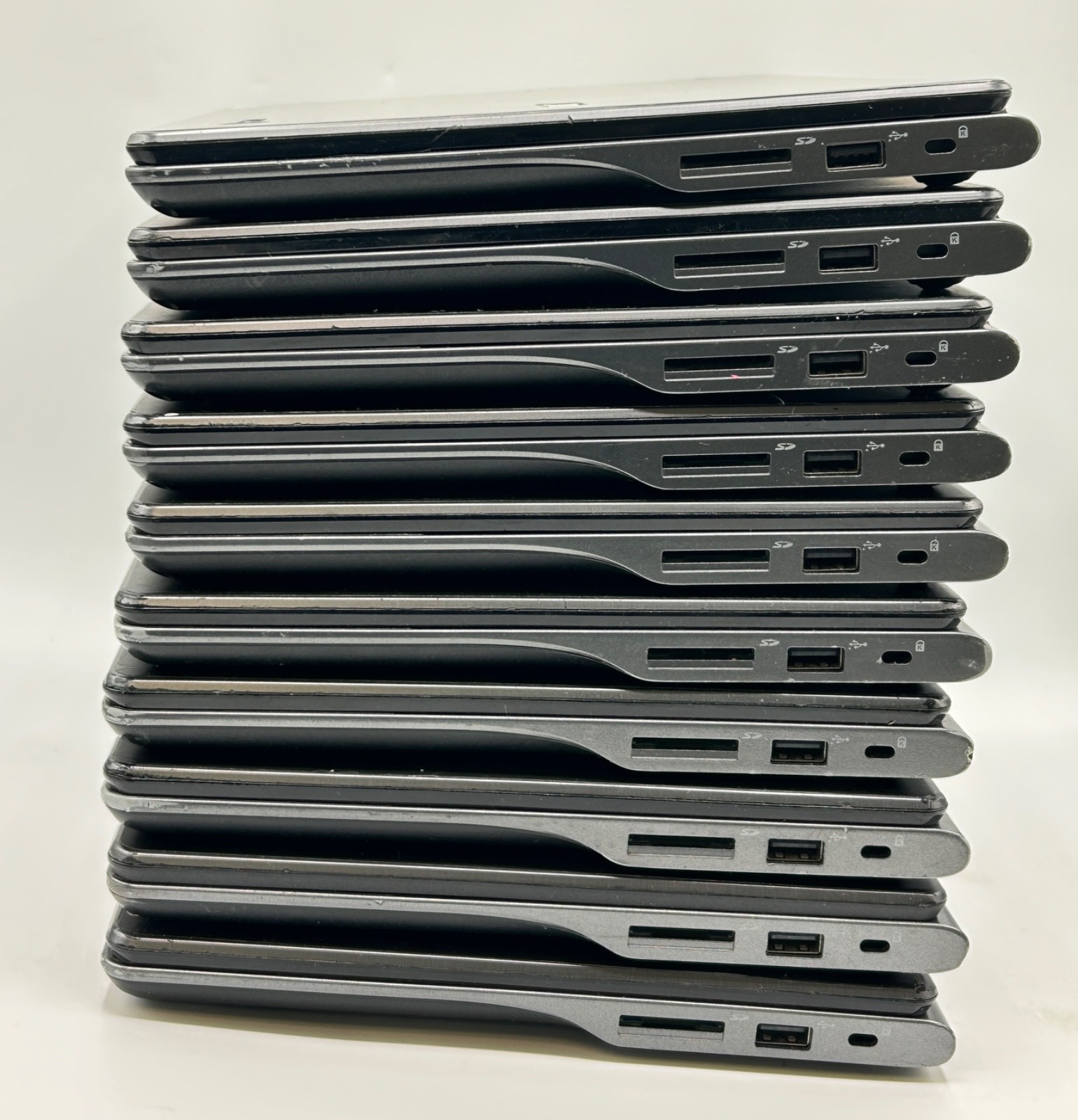 LOT of 9 Acer Chromebook C740-C4PE 11.6″ Intel 2955U 4 GB RAM 16 GB eMMC