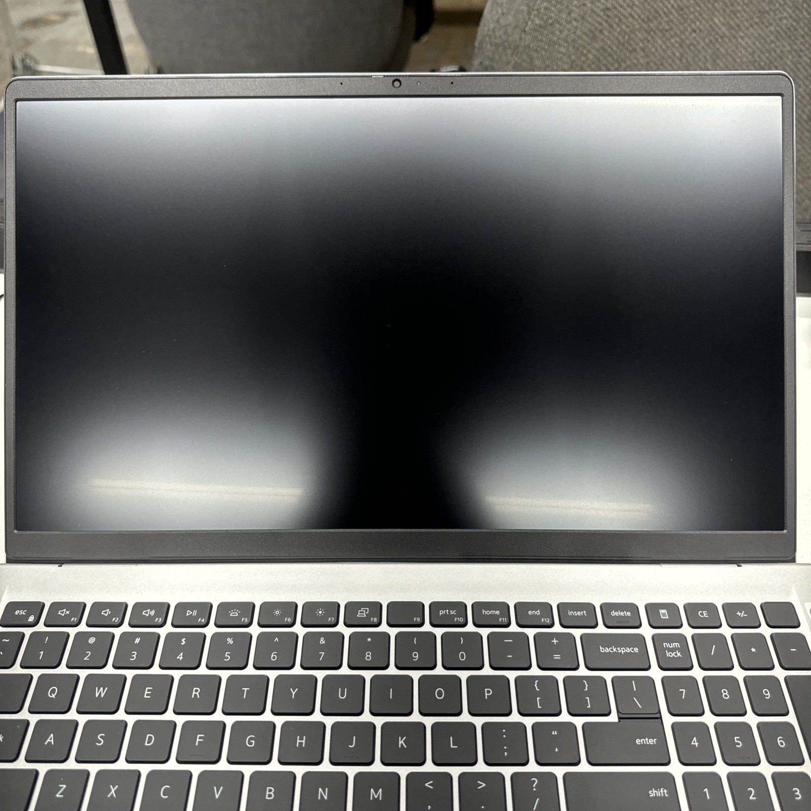 Dell 15. DC15250 P112F011. Used!