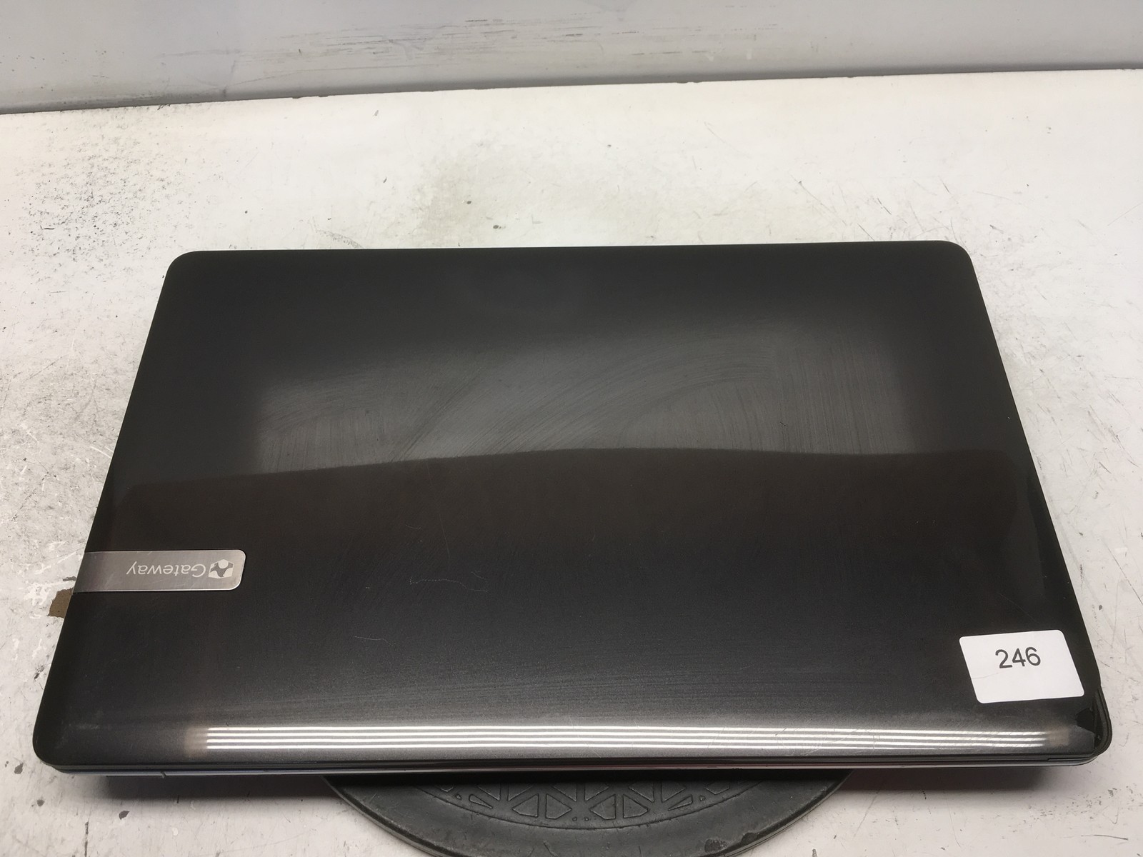 Gateway NE56R41U Intel Pentium B960 2.2GHz 2 GB NO HDD No Batt