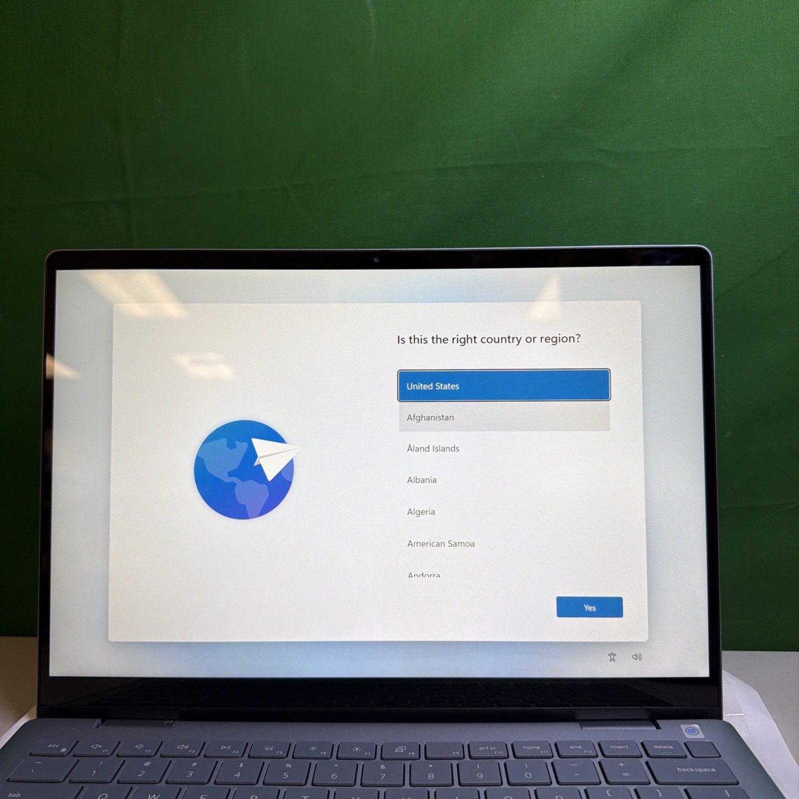 Dell 14 Plus DB04250 2-In-1 14″ Touch Intel Core Ultra 9 288V 32GB 1TB (Used)