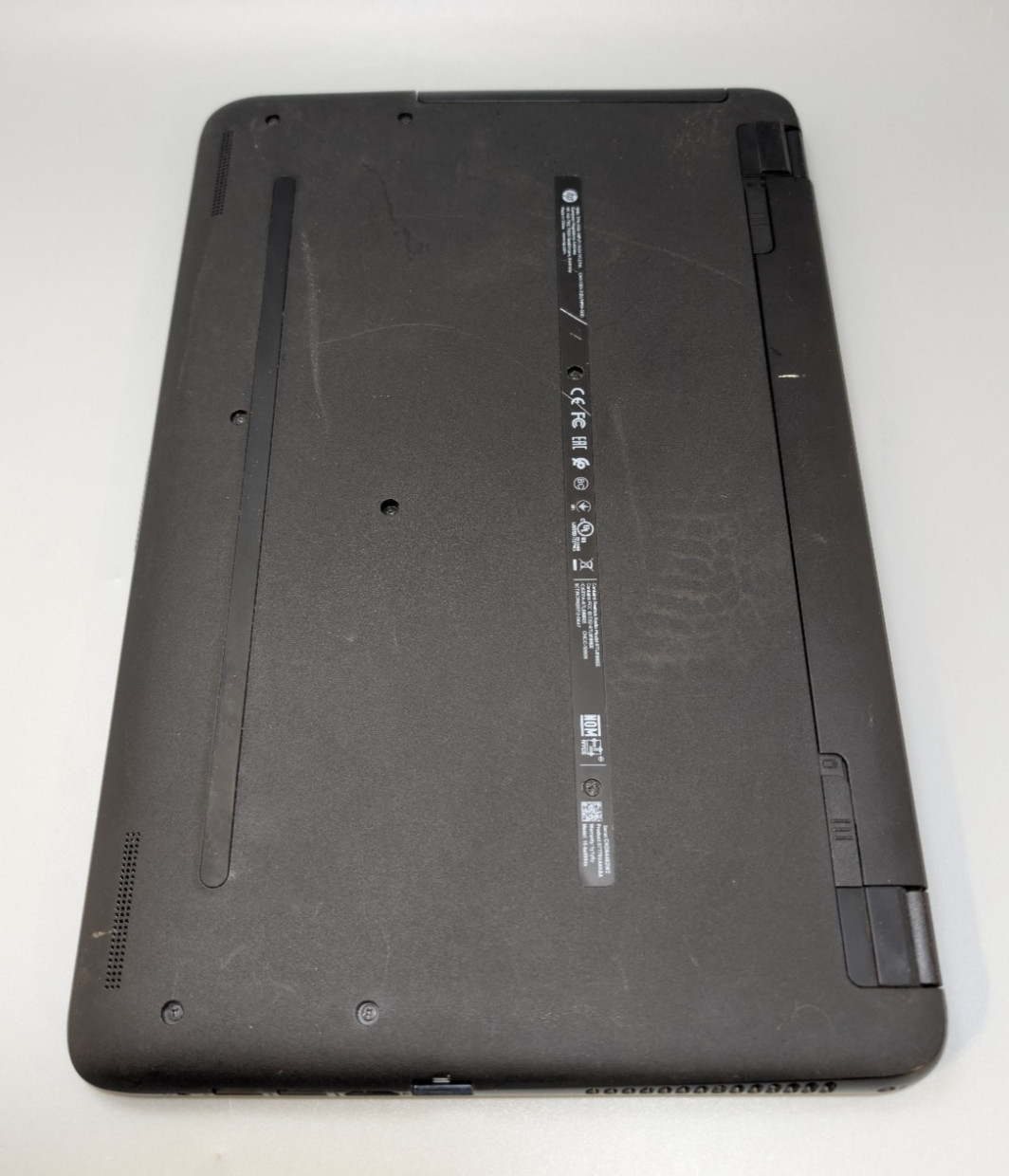 HP Notebook 15-ba009dx Laptop, AMD A6-7310 2GHz, 8GB RAM, 120GB SSD/Win 11 H