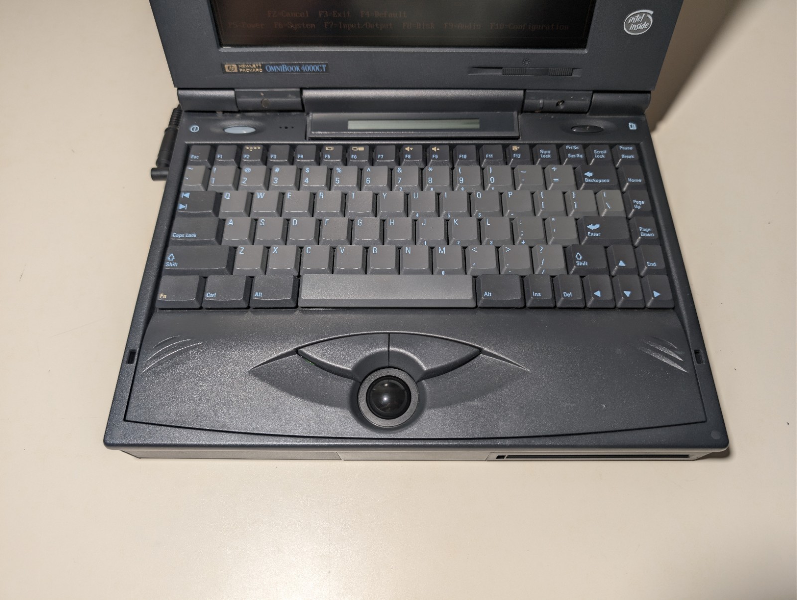 HP OMNIBOOK 4000CT | 486DX2-50Mhz | 16MB RAM | NO HDD Vintage Computing RARE