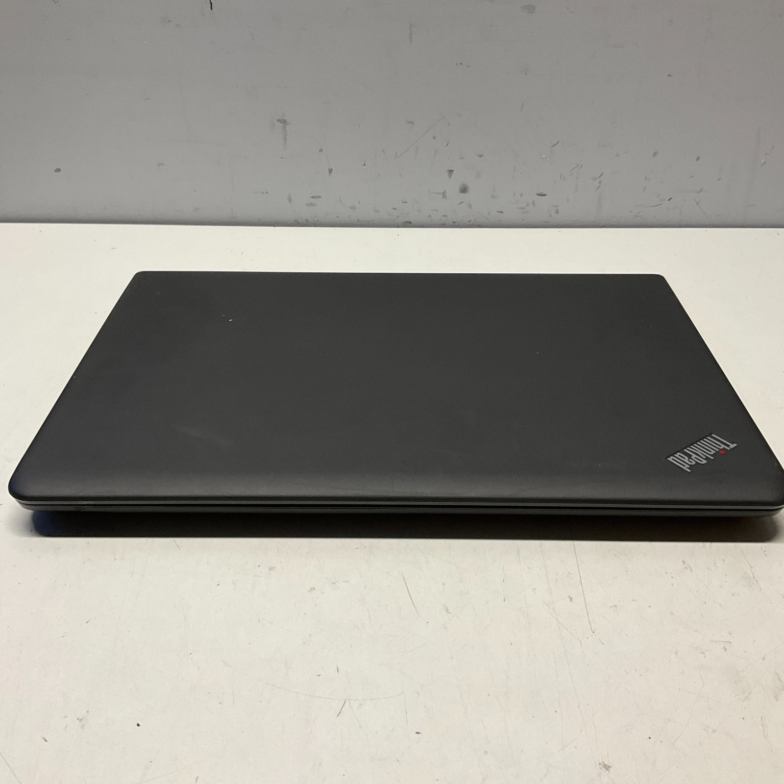 LENOVO ThinkPad E565 20EY000CUS Laptop A10-8700P RADEON R6 4GB 256GB SSD Win 10