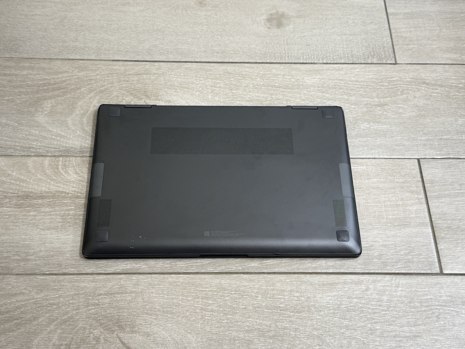 Samsung Galaxy Book2 13.3″ – AMOLED – Core i5-1235U 8GB RAM 256GB SSD Touch
