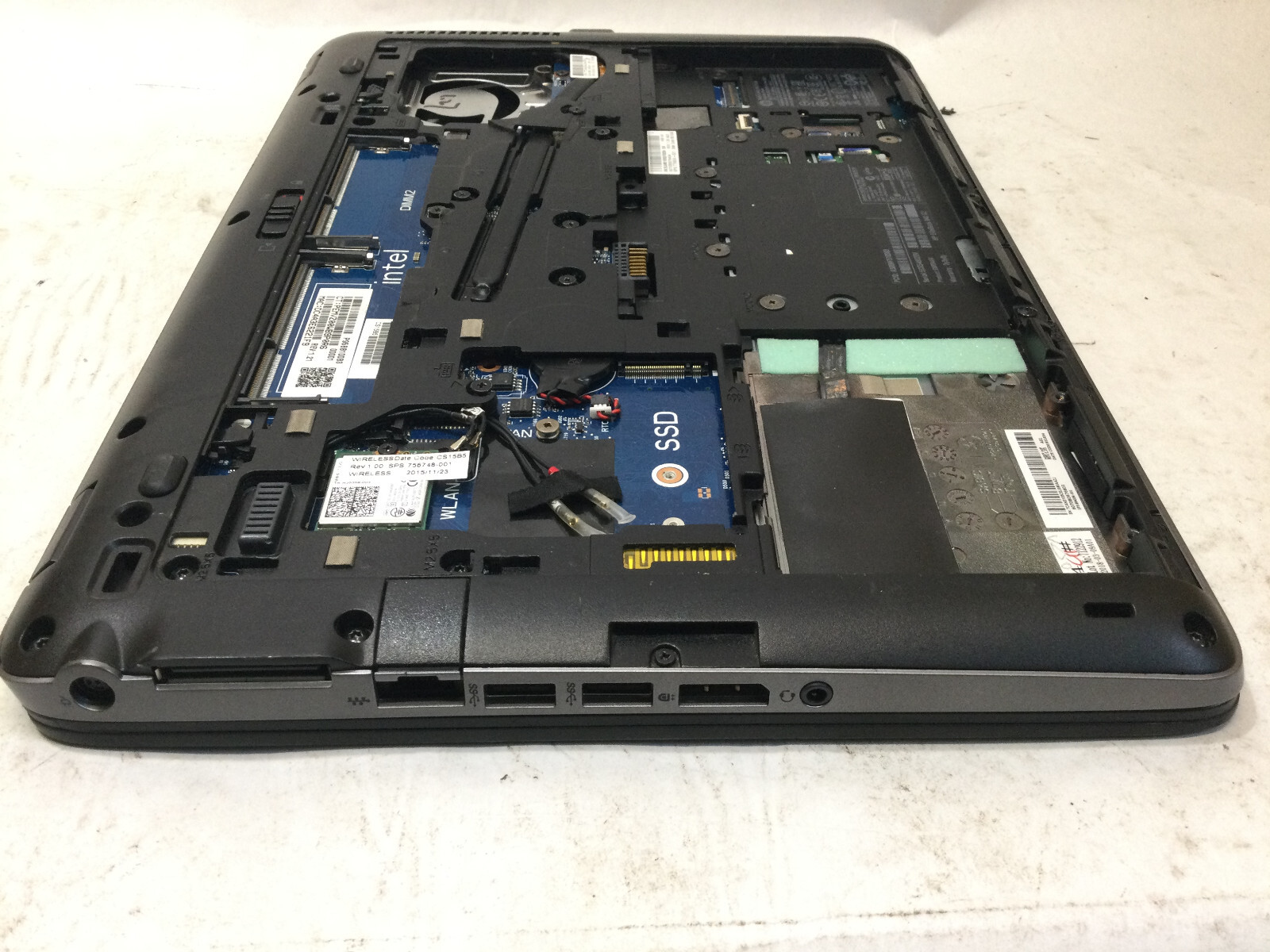 HP ELITEBOOK 840 G2 – FOR PARTS – MISSING COMPONENTS – READ DESCRIPTION – BB