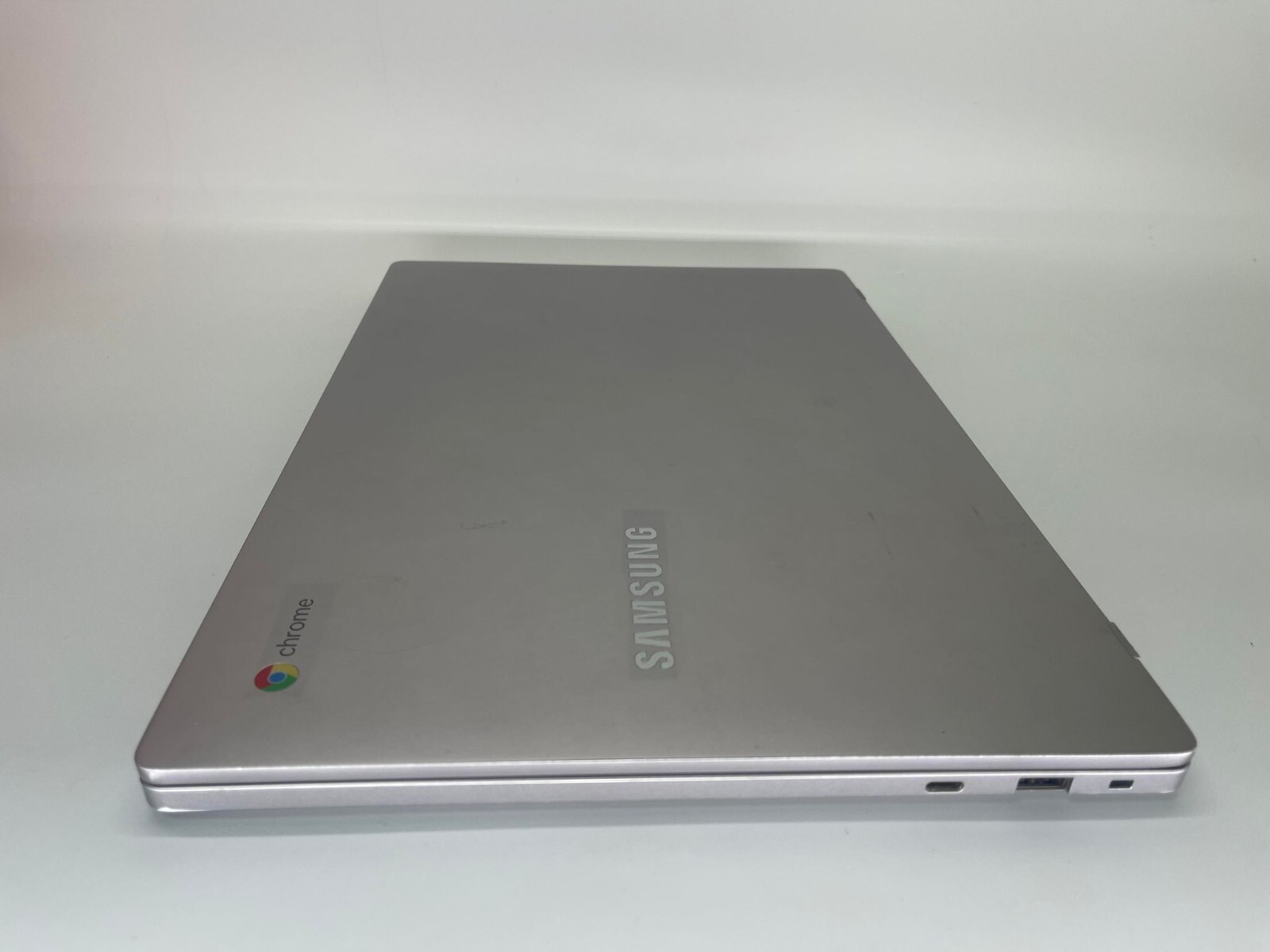 Samsung XE350XBA 15.6″ Chromebook Celeron-N4000 1.1GHz 4GB 32GB eMMC