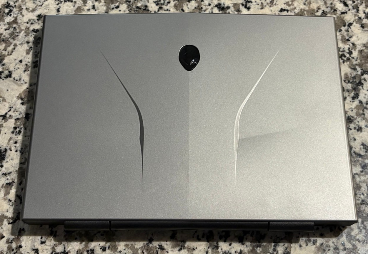 Alienware M11x R2 Gaming Laptop – Factory Restored, Windows 7, Upgraded SSD!