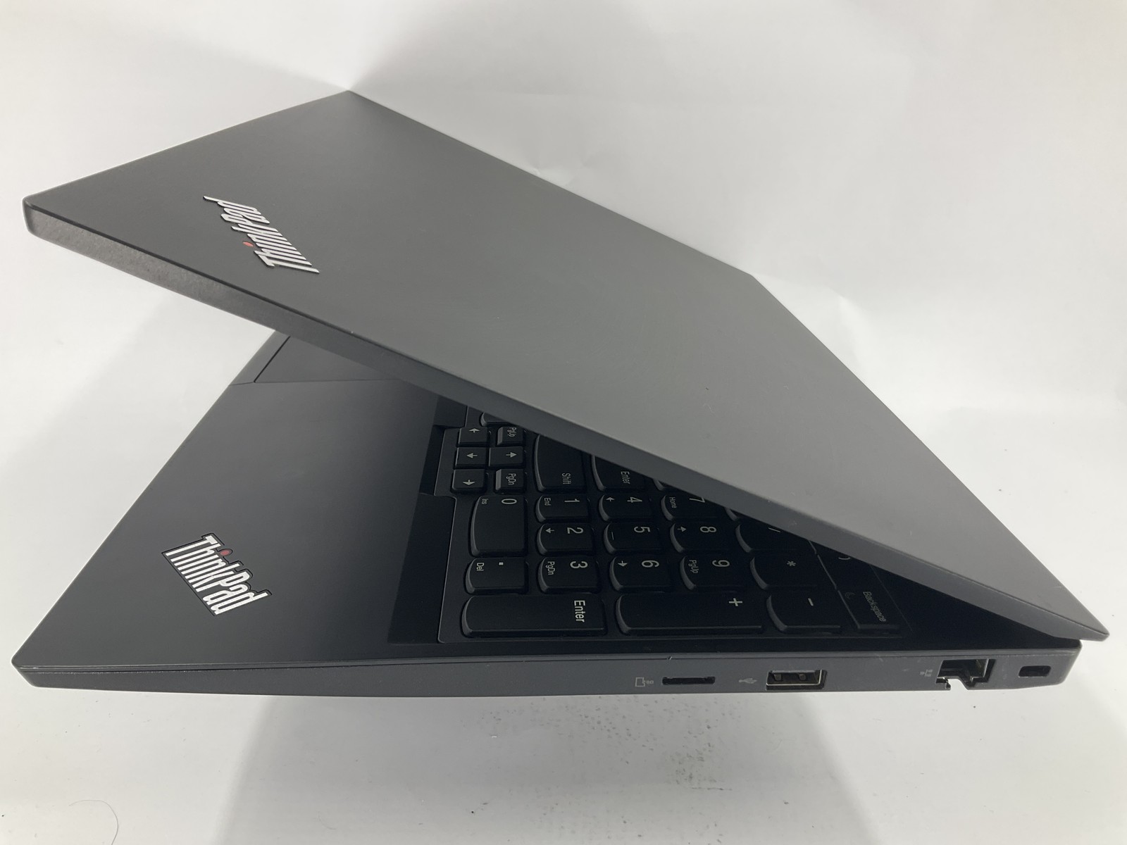 Lenovo ThinkPad E595 15.6″ AMD Ryzen 7 3700U 512GB 16GB B Win 11 Pro