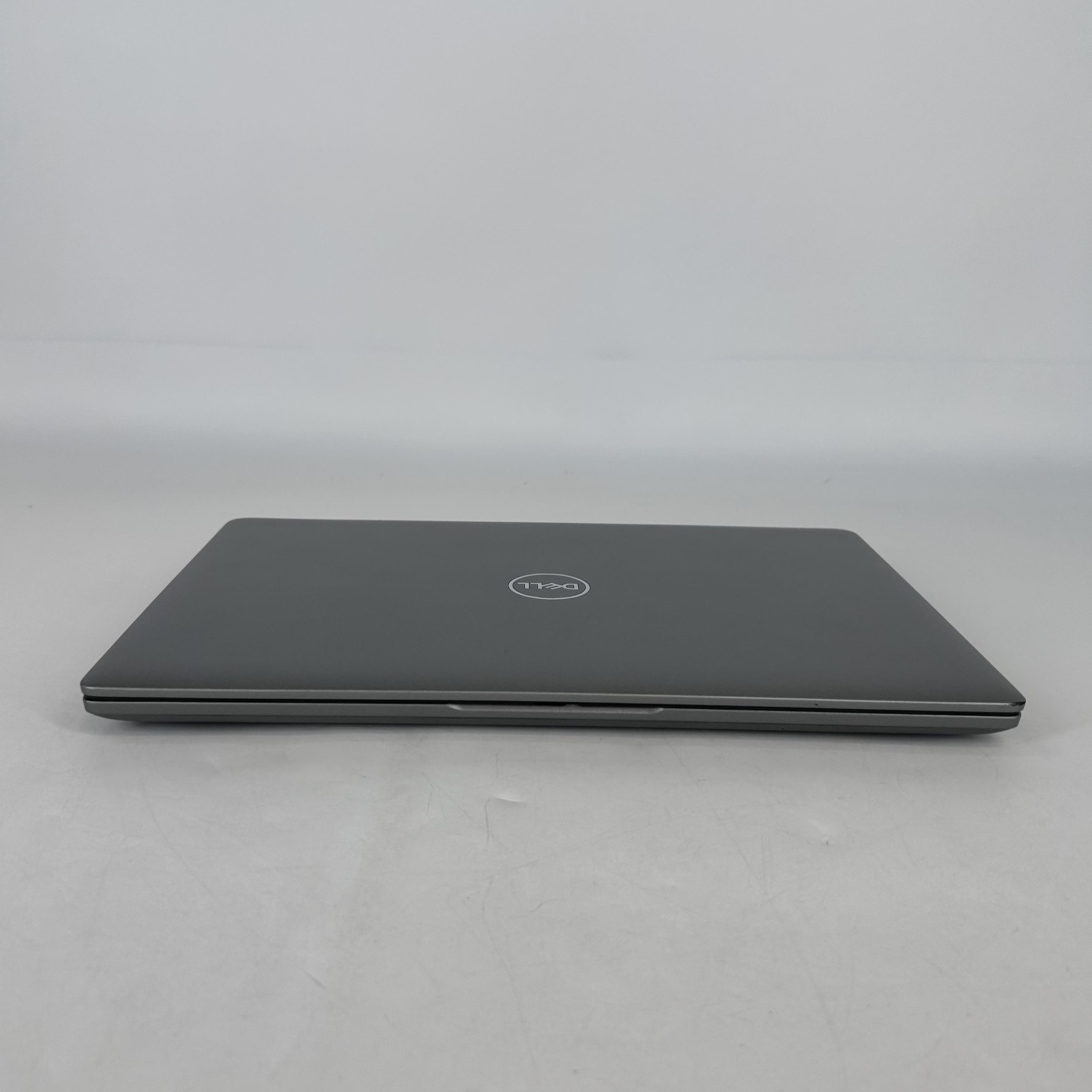 Dell Latitude 5440 14 Gray FHD 1.8 GHz i7-1365U 16GB 512GB SSD Good