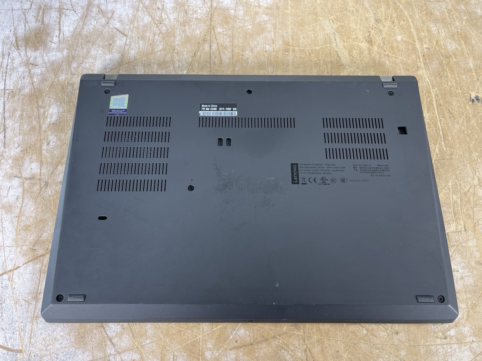 LENOVO THINKPAD T490 i7-8565U @ 1.80GHz, 24GB RAM, NO HDD/OS