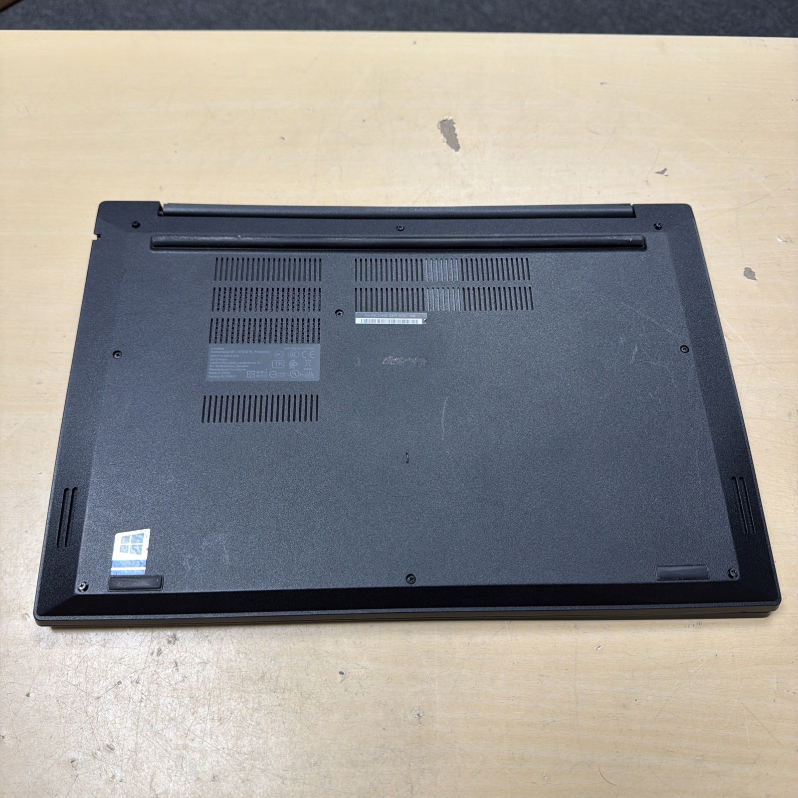 *PARTS Lenovo ThinkPad E590 i5-8265U 8GB RAM NO HD/OS