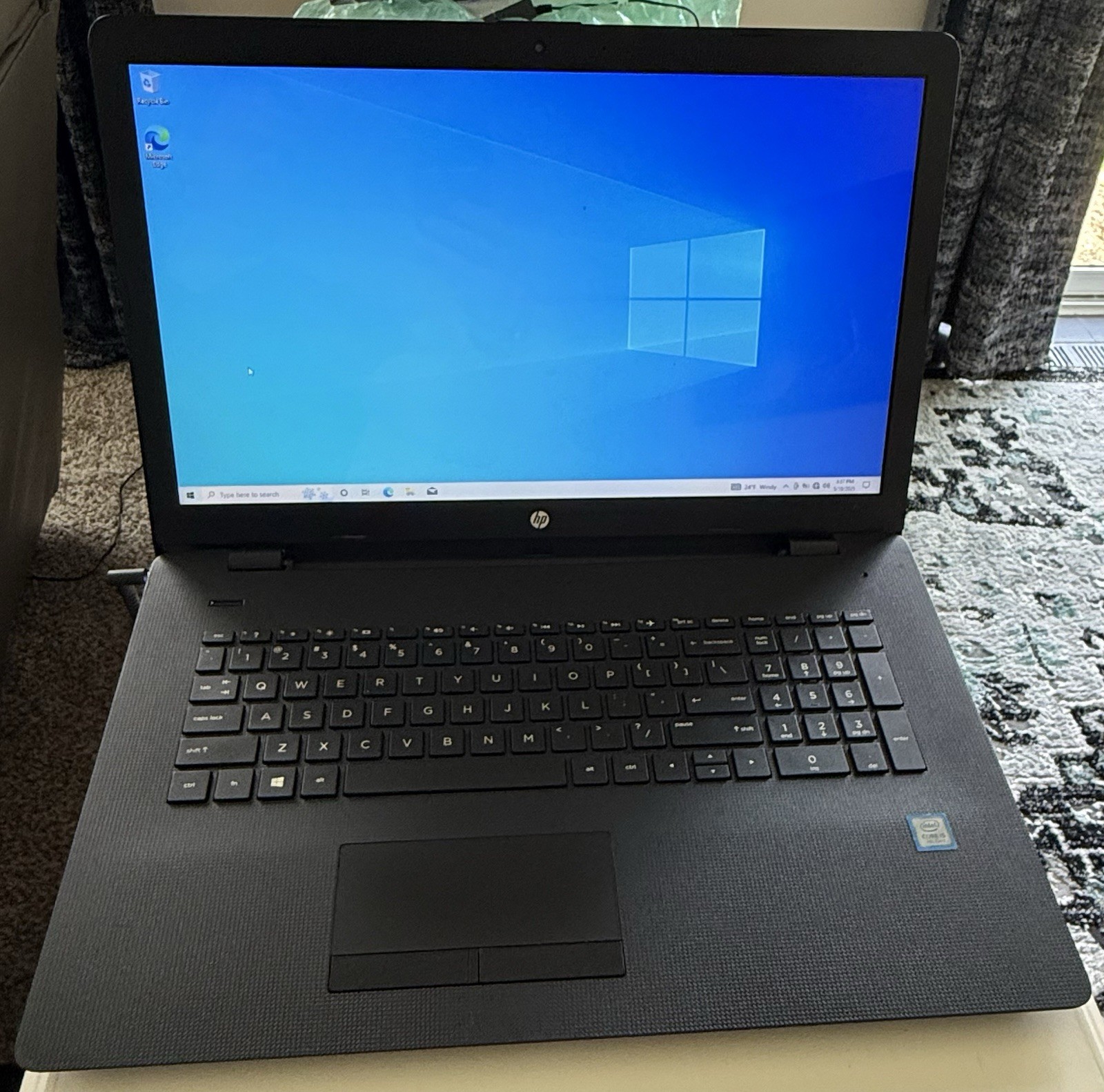 17.3″ HP PAVILION 17-BS049DX INTEL CORE i5-7200U 2.50GHZ No DDR, HHD, Adapter