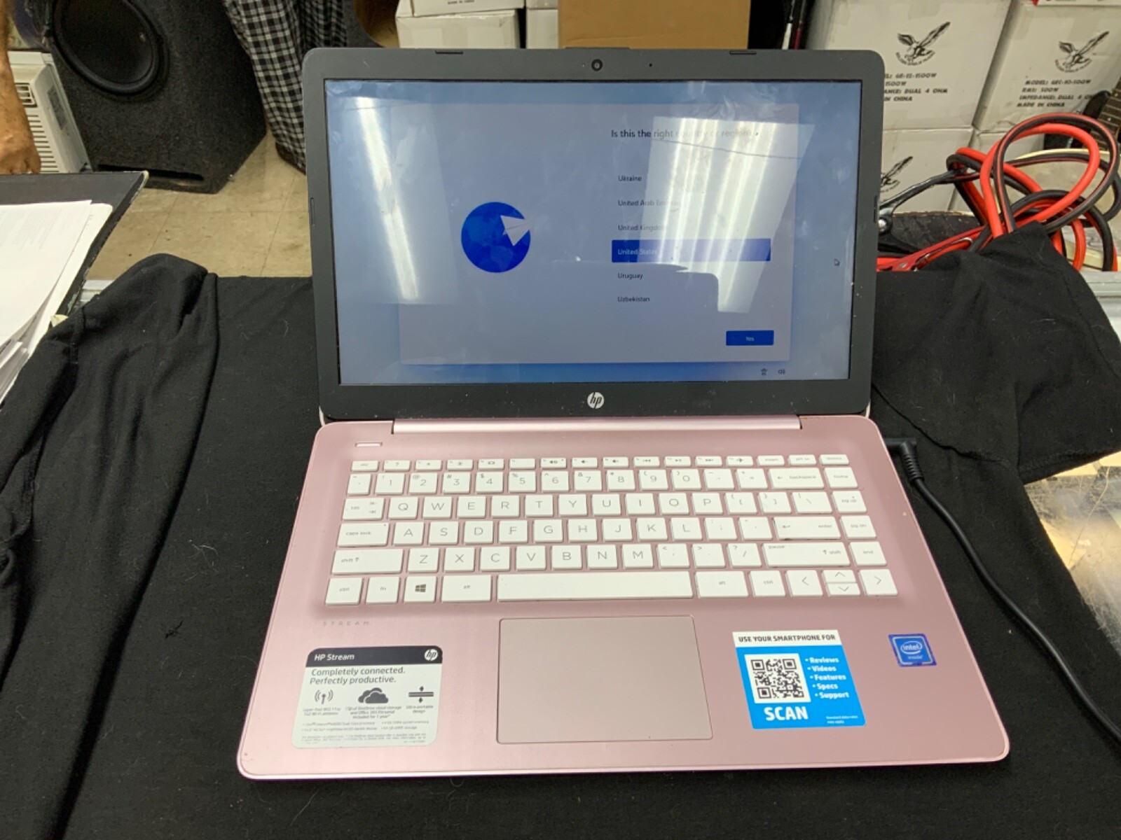 HP Stream 14-cb172wm Windows 11 64GB eMMC 4GB RAM Intel Celeron N4000 14″
