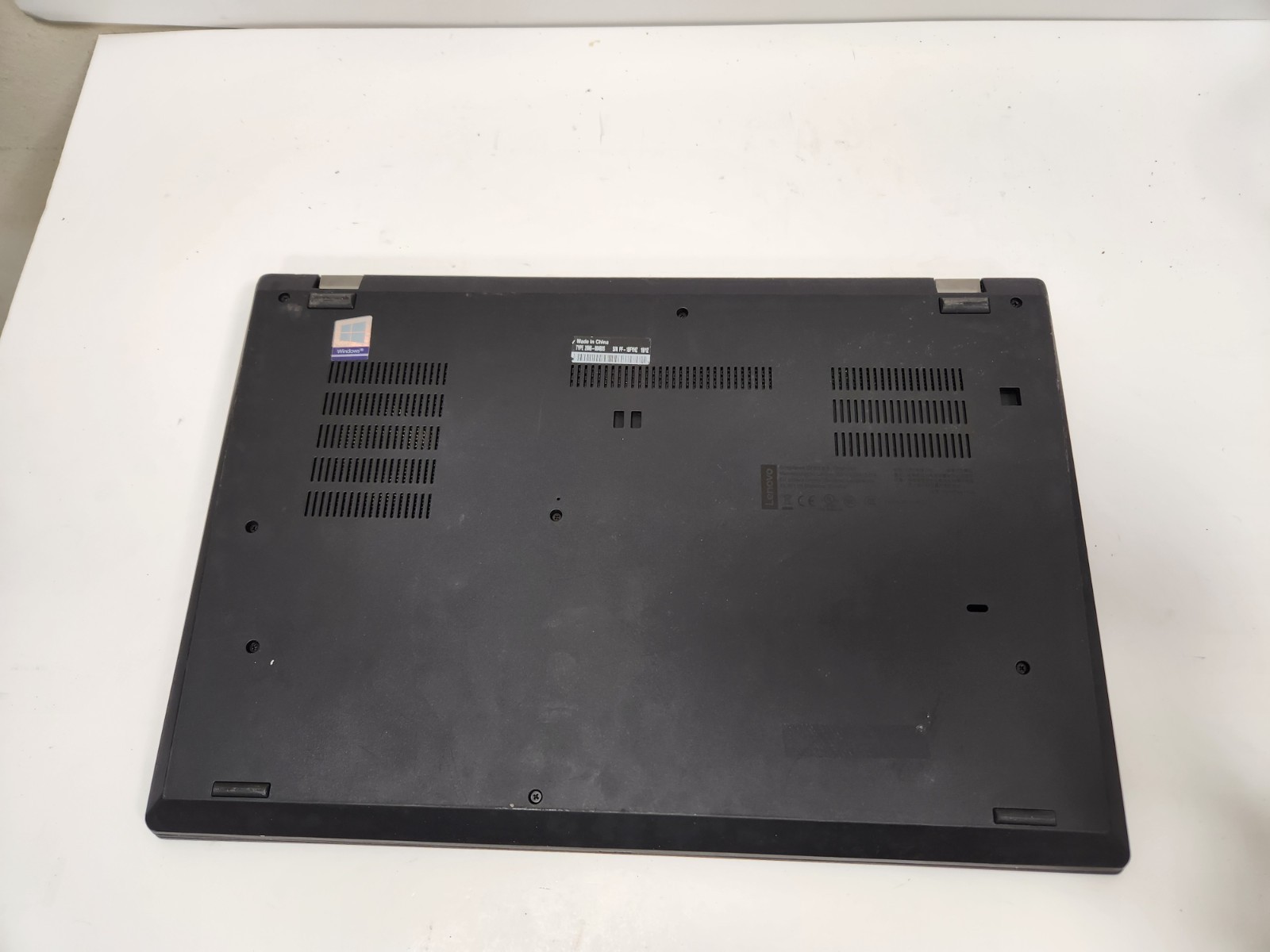 Lenovo Thinkpad P53s Core i5-8365U, 8GB RAM, 14″ Laptop for Repair #0471