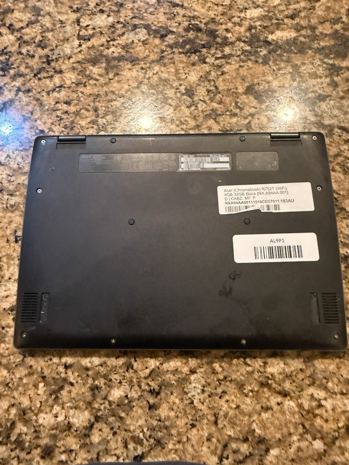 Acer R752T Chromebook 11-inch – Intel Celeron 4GB RAM 32GB With Charger