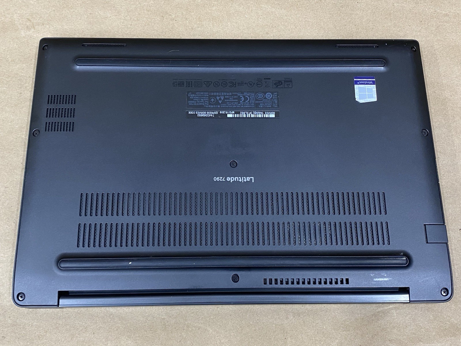 Dell Latitude 7290 – 12.5″ HD – i7-8650U – 4GB – 128GB SSD – Win 11 Pro – READ