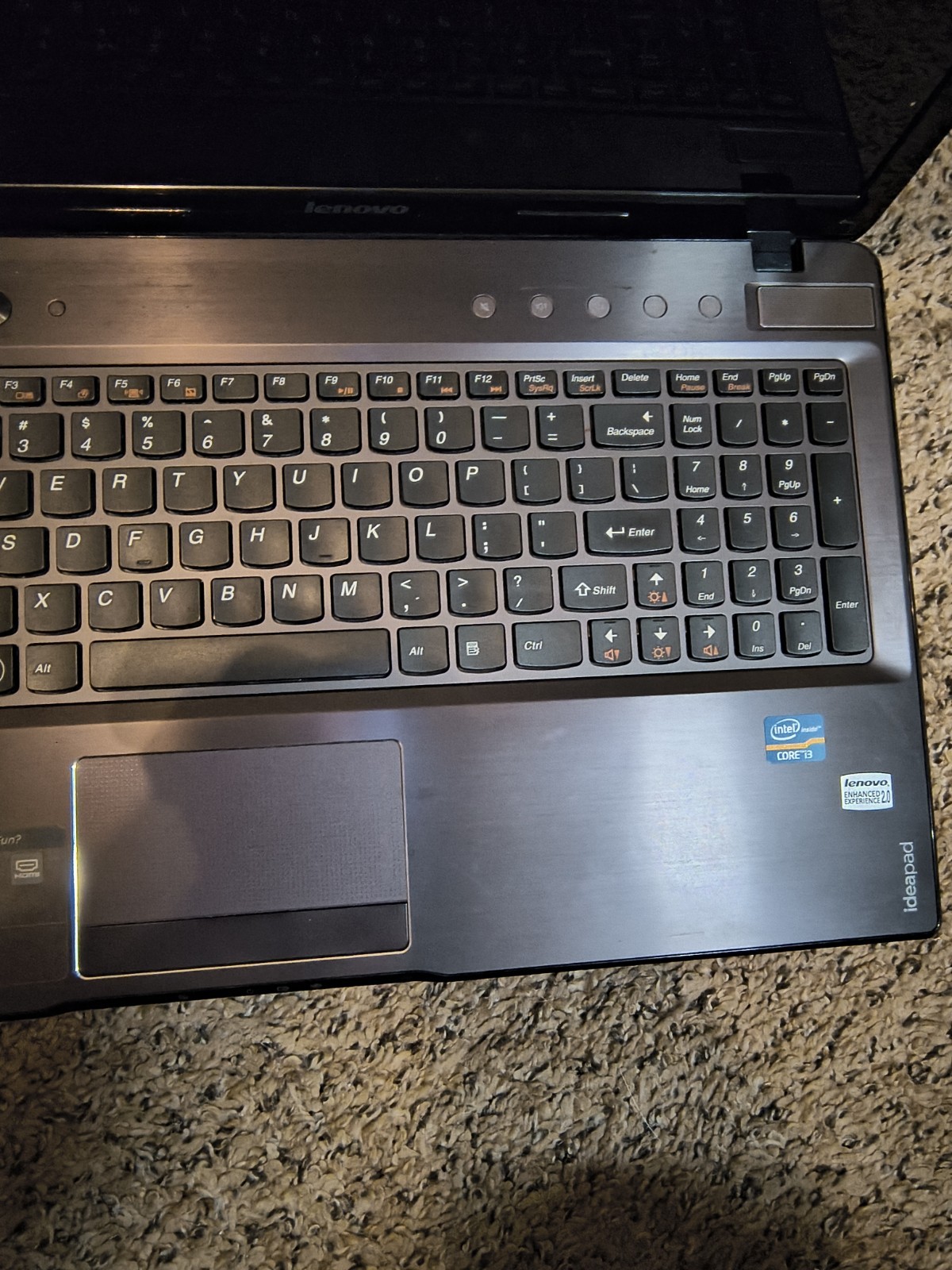 Lenovo IdeaPad Z570 i3-2310M 4GB 160GB HDD DVDRW Ubuntu