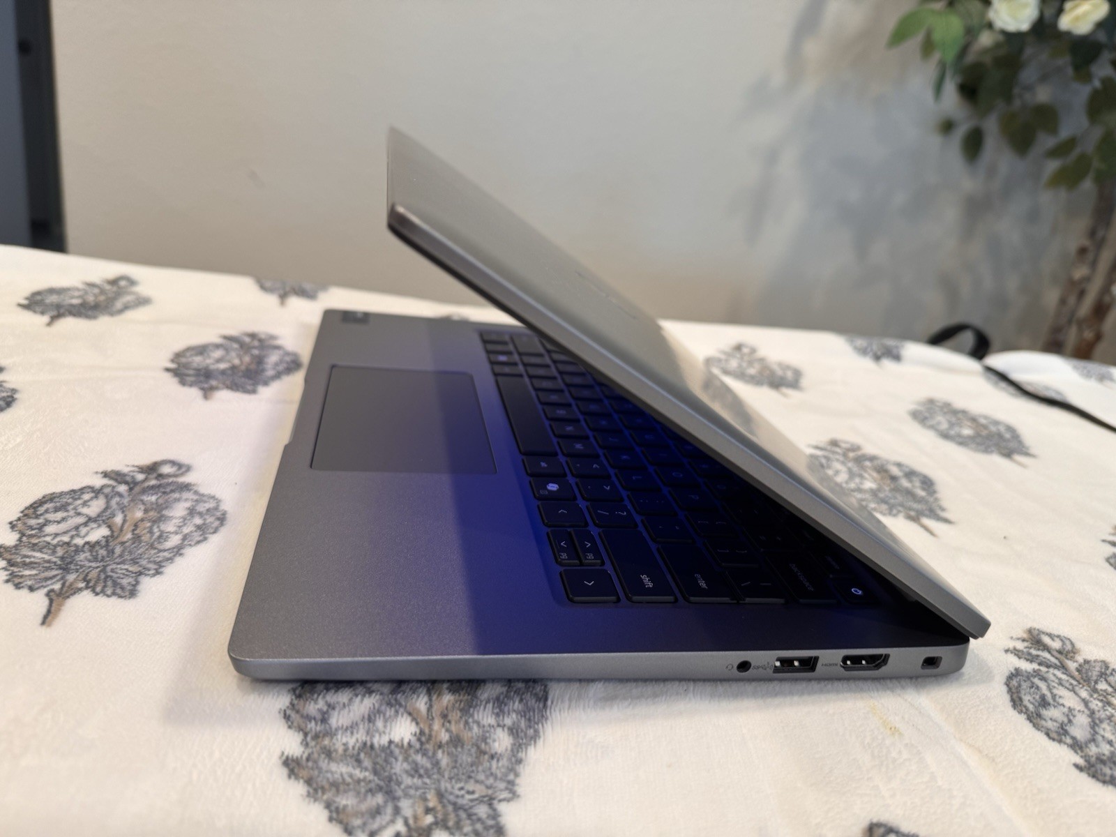 Dell Latitude 5450 14” Ultra 5 135U 16GB RAM 256GB SSD Win 11 Pro.
