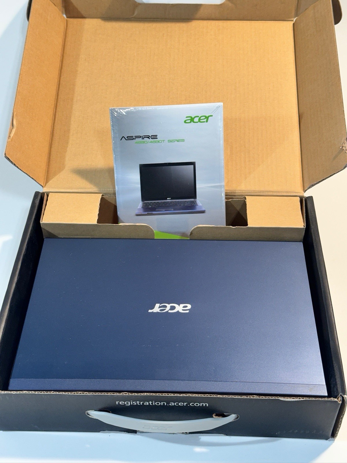 Acer Aspire Laptop 14″ HD LED LCD Intel Core i3-2370M 4GB RAM 320GB HDD