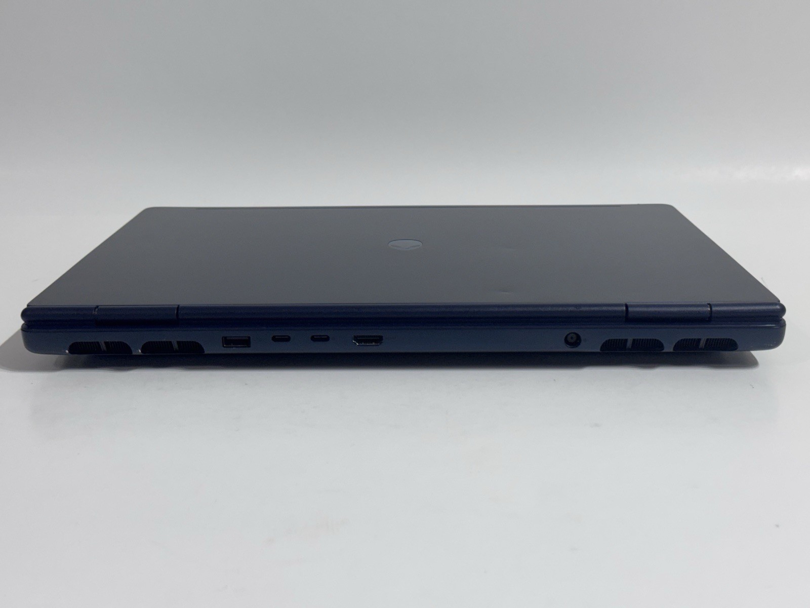 Dell Alienware 16X Aurora 240Hz QHD+ 2.7 GHz Ultra 9 275HX 32GB 1TB SSD RTX 5060