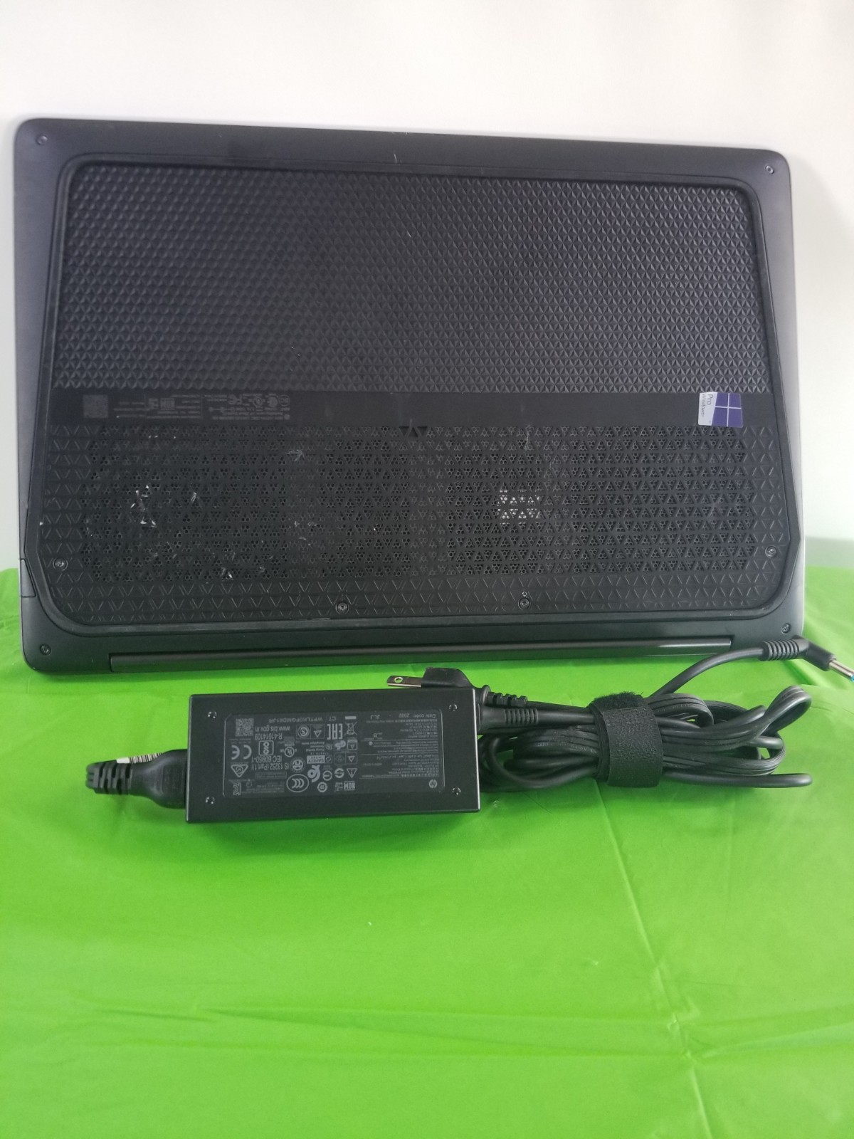 HP ZBook 15 G3 15.6” Xeon E3-1545M V5 2.90GHz 16GB RAM 256GB NVMe WIN 11