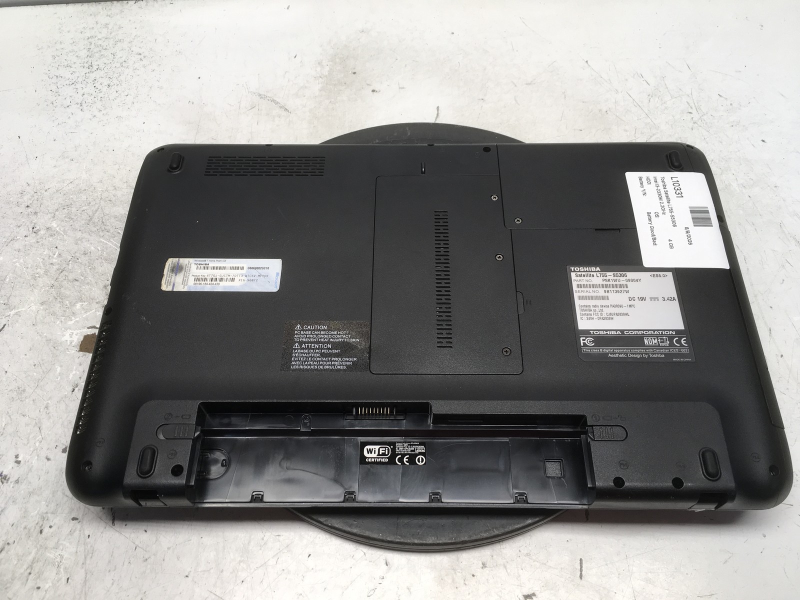 Toshiba Satellite L755-S5306 Intel i3-2330M 2.2GHz 4 GB NO HDD NO BATT