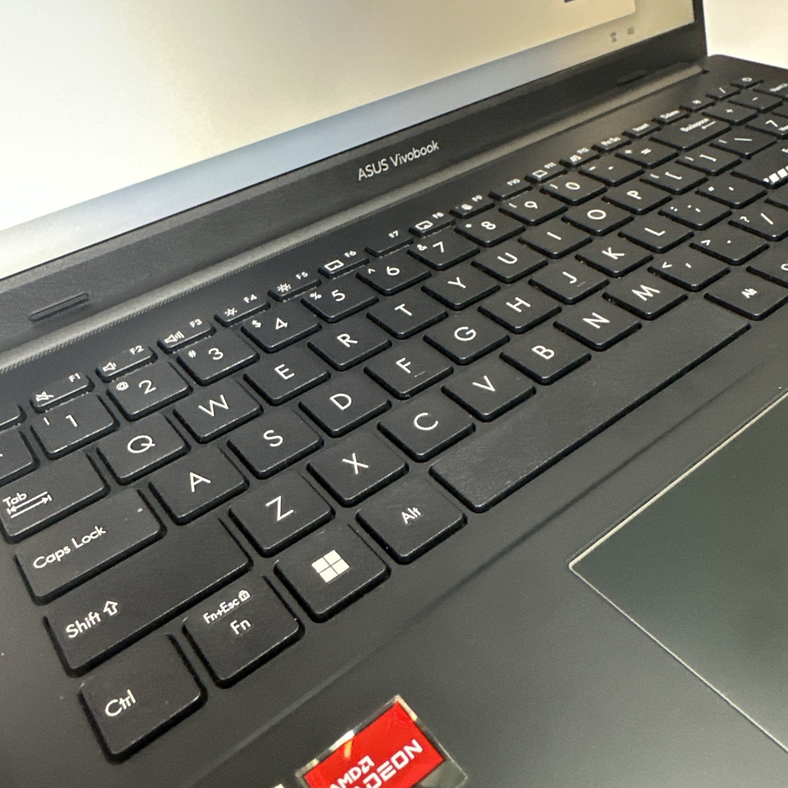 ASUS Vivobook Go 15.6” FHD Slim Laptop, AMD Ryzen 3 7320U 8GB Ram 128GB SSD WIN