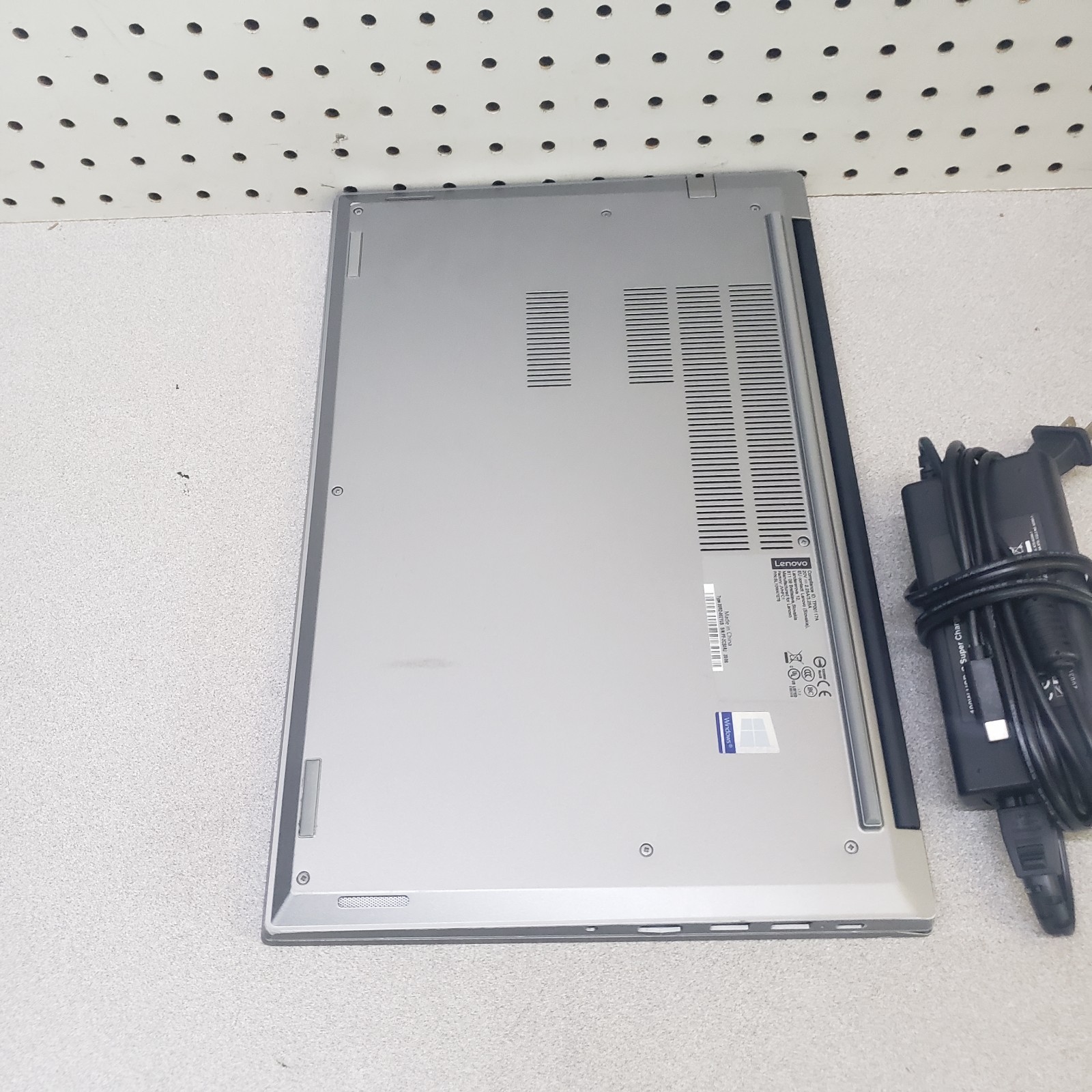 Lenovo ThinkPad E15 15.6″ FHD Intel i7-10510U 512GB SSD 16GB Win11 Pro