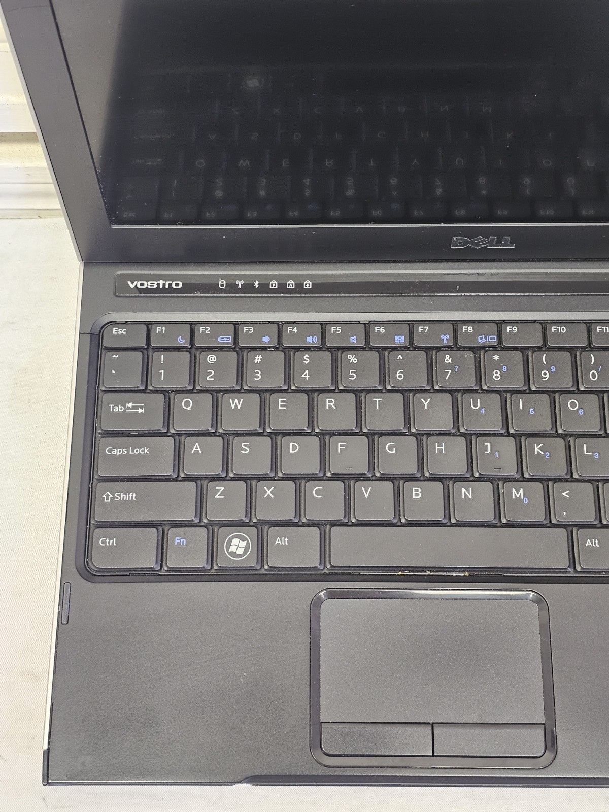 Dell Vostro V13 Laptop – Intel Duo U7300 – 4GB RAM – 320GB HDD – BAD BATT – READ