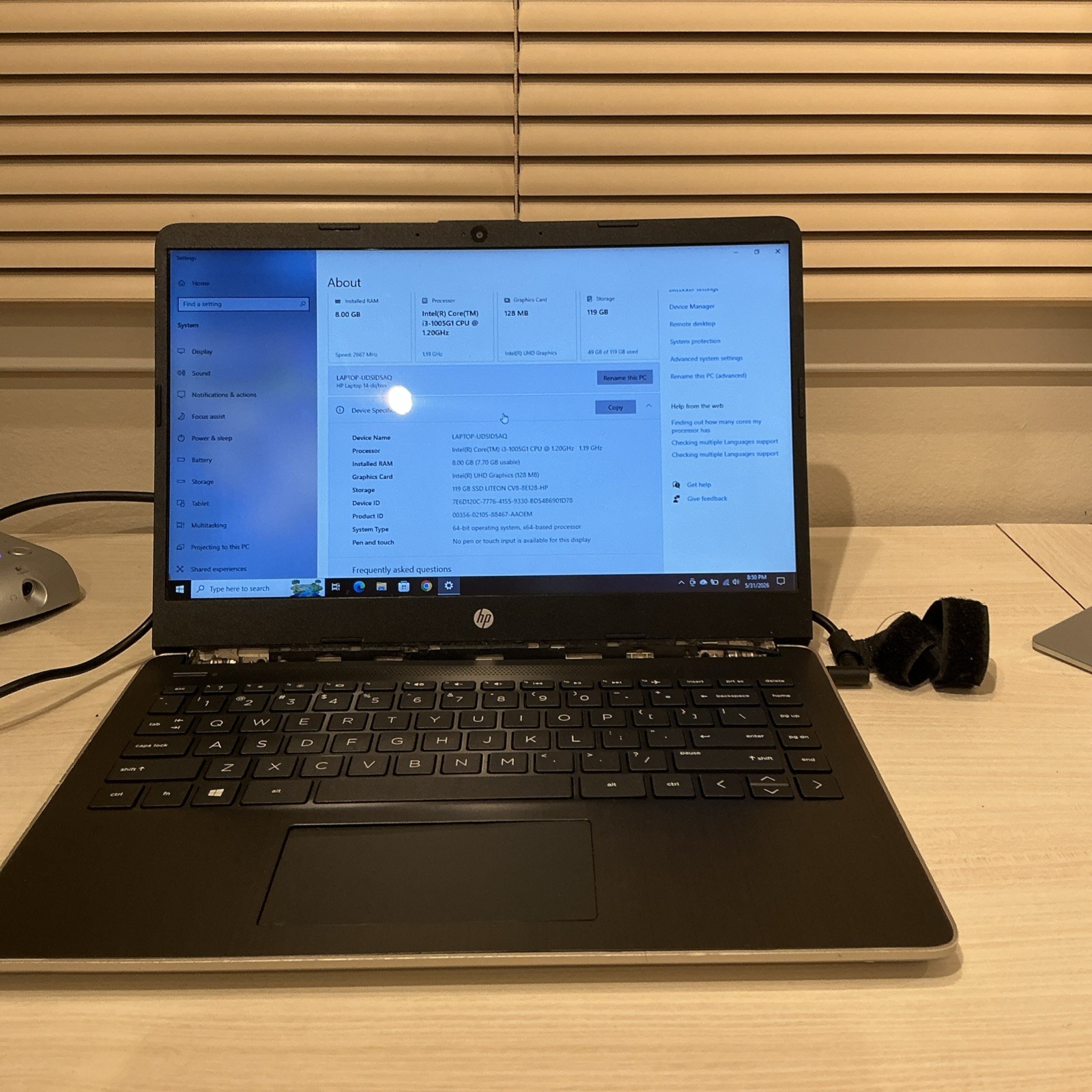 HP 14-dq1xxx 14” Intel 10th Gen Core i3-1005G1 1.2GHz 8GB 120GB SSD + Charger