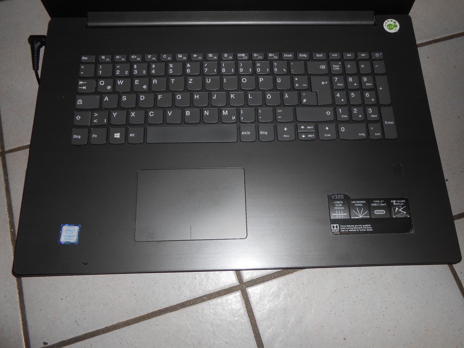 Lenovo V320-17IKP Intel Core i5-8250U 4x 1.6GHz, 8GB, 240GB SSD, Linux Laptop