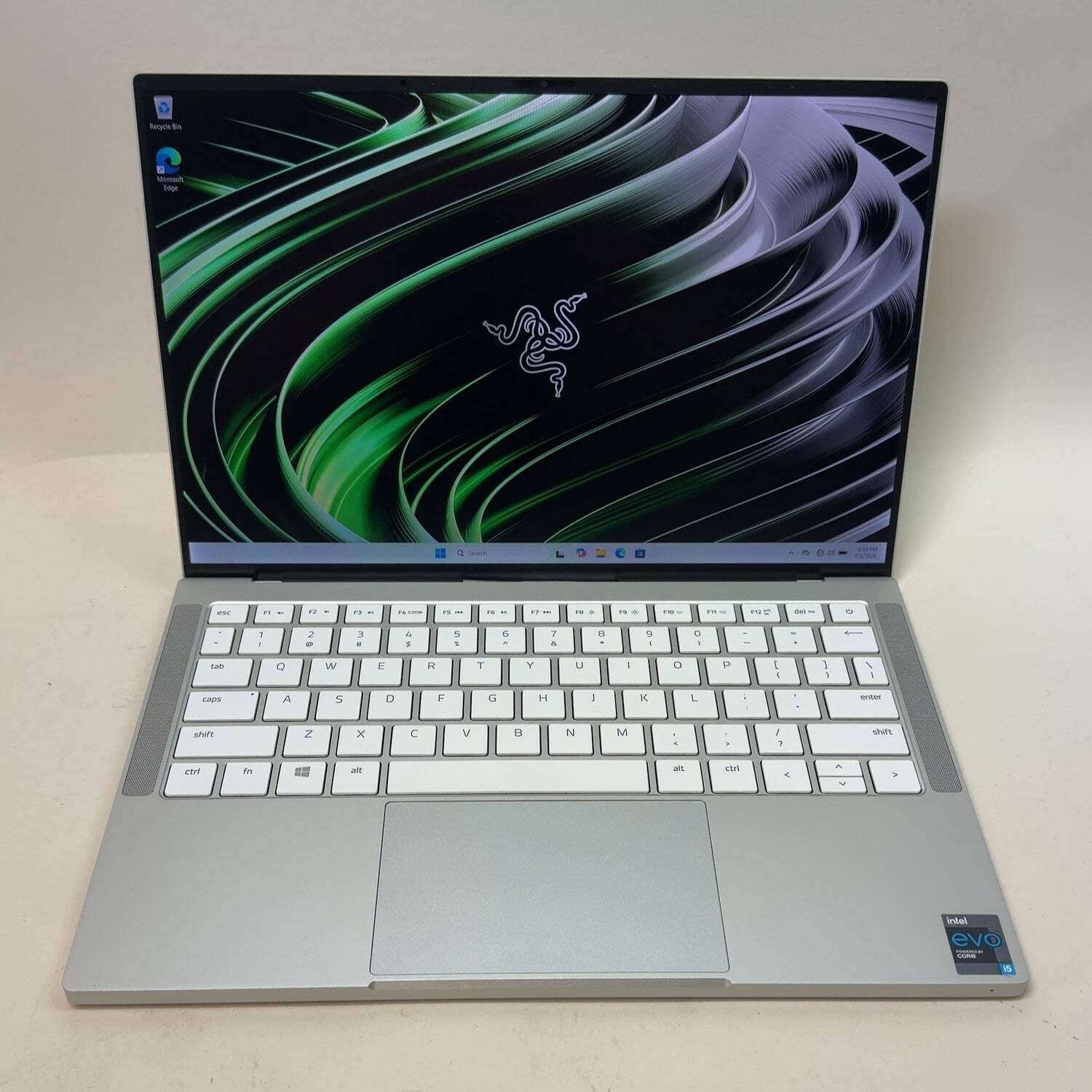 Razer Book 13 RZ09-0357 13.4″ i5-1135G7 2.4GHz 8GB RAM 256GB SSD Intel Arc A370M
