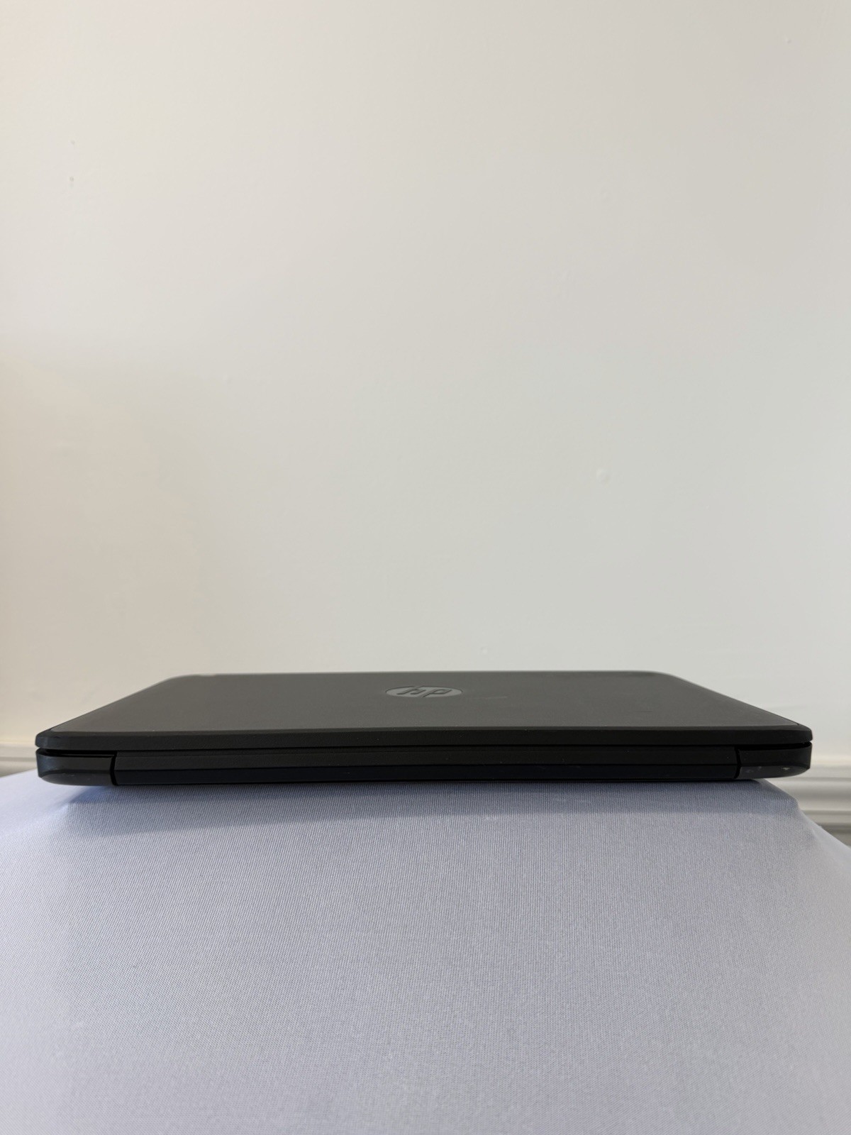 HP Chromebook 11 G4 Laptop – Light Leaking in Screen-Read Des