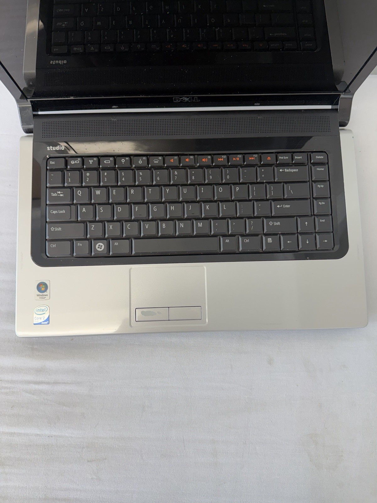 Dell Studio 1555 Laptop – Good Screen – Intel Duo T6600 – RAM 4GB – Read Desc