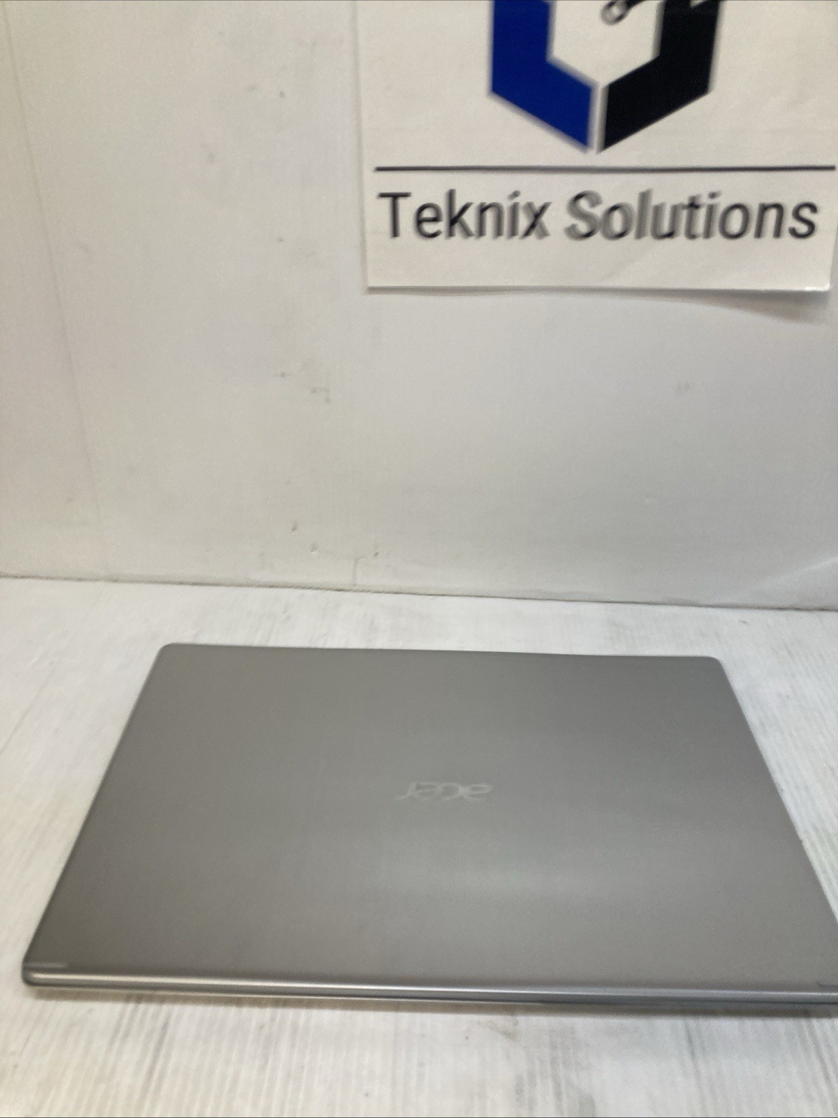 Acer Aspire A515-43-R19L unknown CPU no RAM no HDD no Power