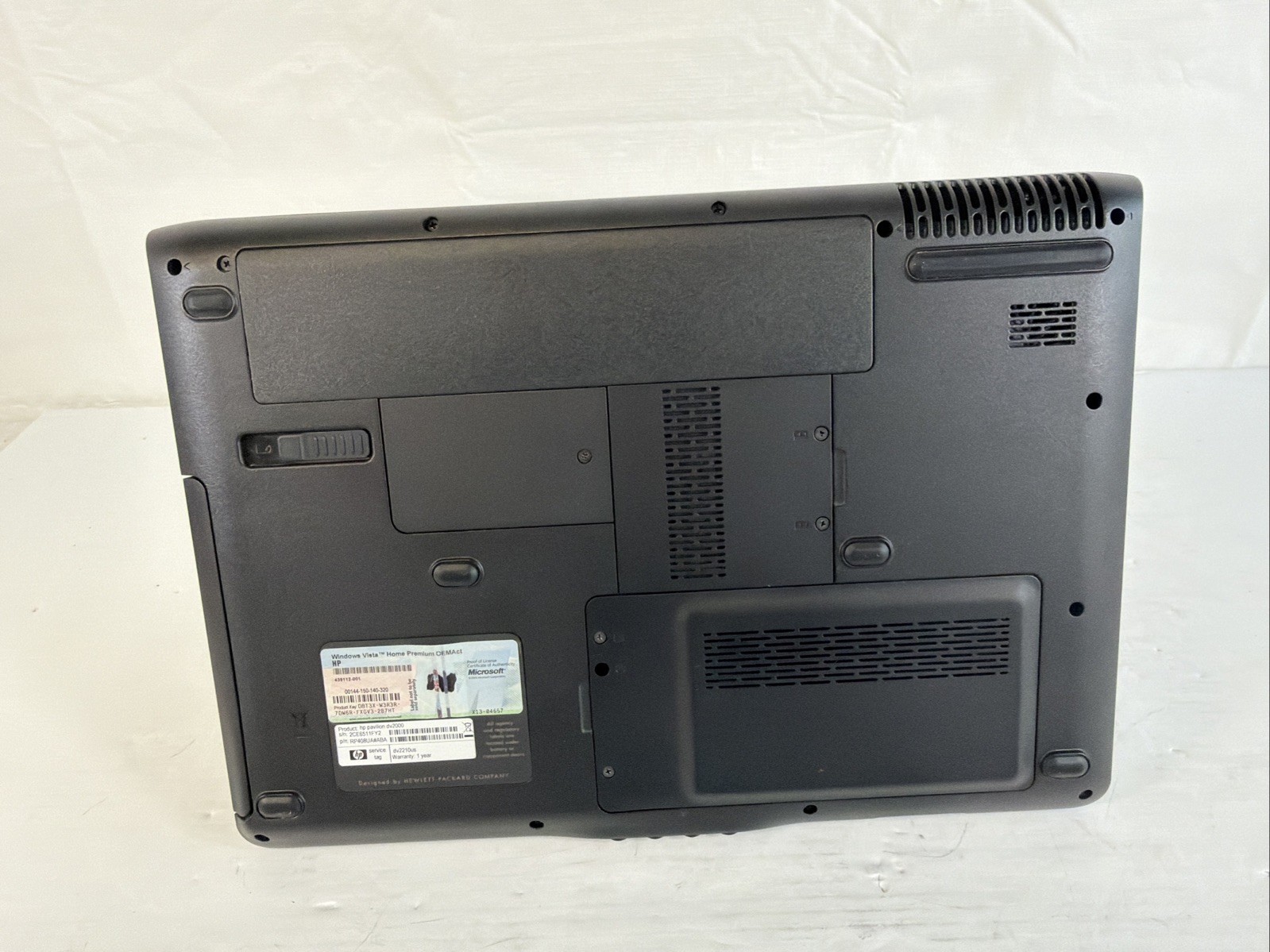 HP Pavilion DV2000 DV2125NR AMD Turion 64 X2 / 1 GB NO HDD / No Batt