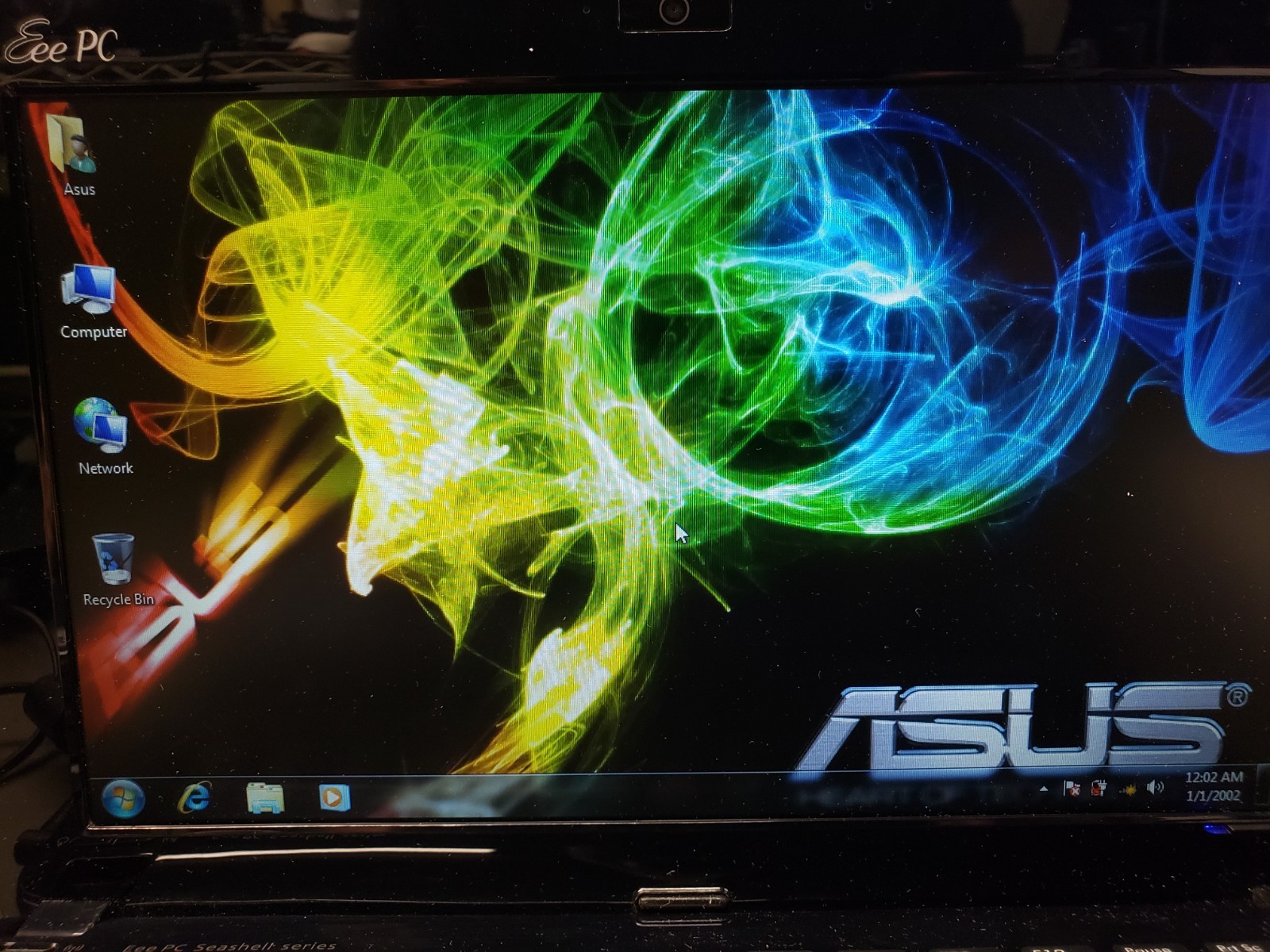 ASUS Eee PC 1015PEM • Intel N550 1.5GHz Atom • 2GB • 240GB SSD • Mint • Win7