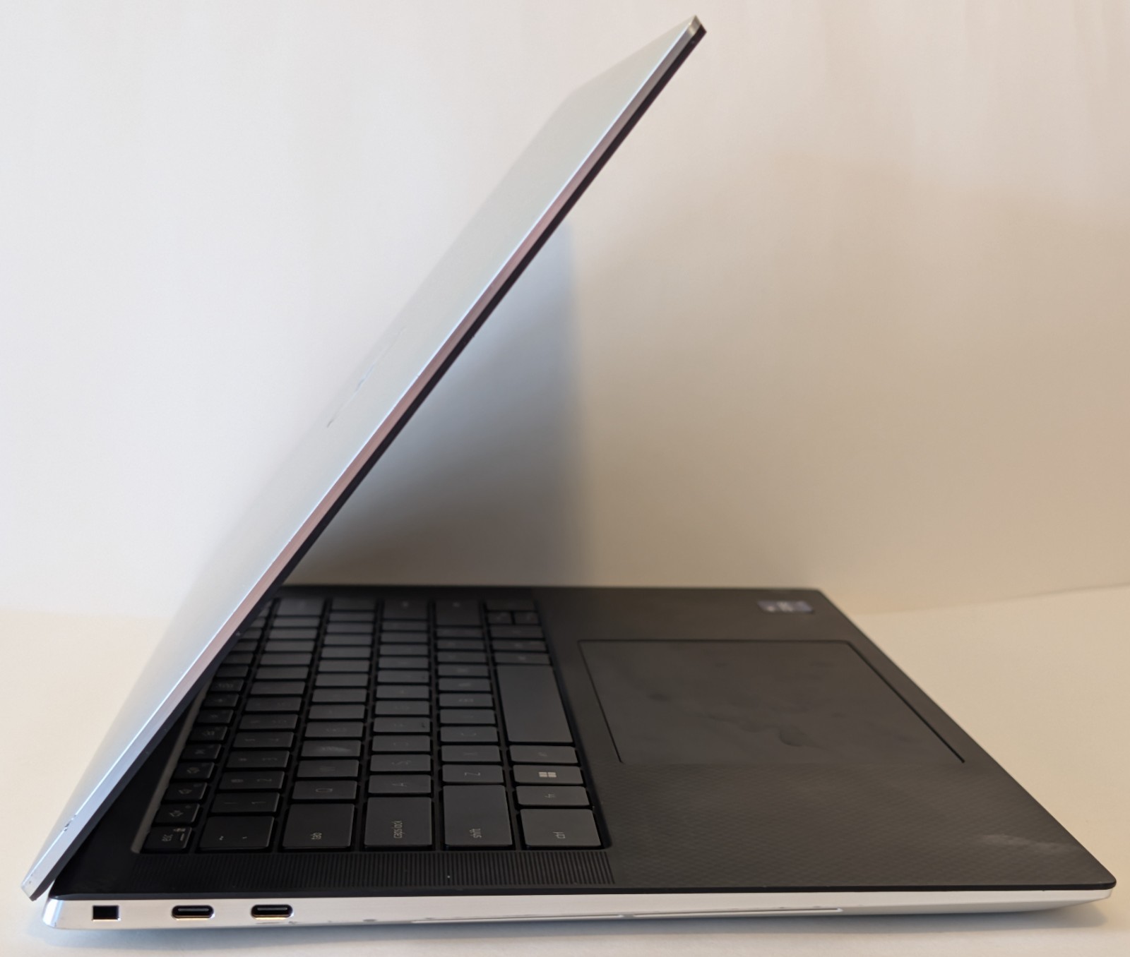 Dell XPS 15 9520 i9‑12900HK 32GB RAM 1TB SSD RTX 3050 Ti Win11 (Good). ~FK3~