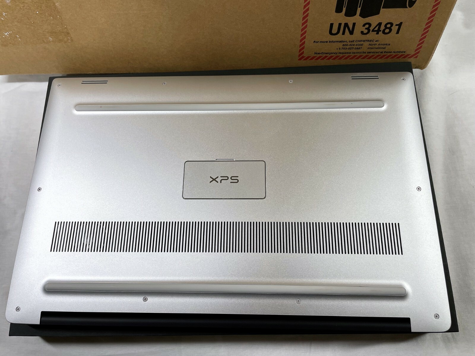 Dell XPS 15 7590 4K TOUCH ✔i9-9980HK ✔32GB ✔1TB SSD✔GTX 4GB ✔W10P