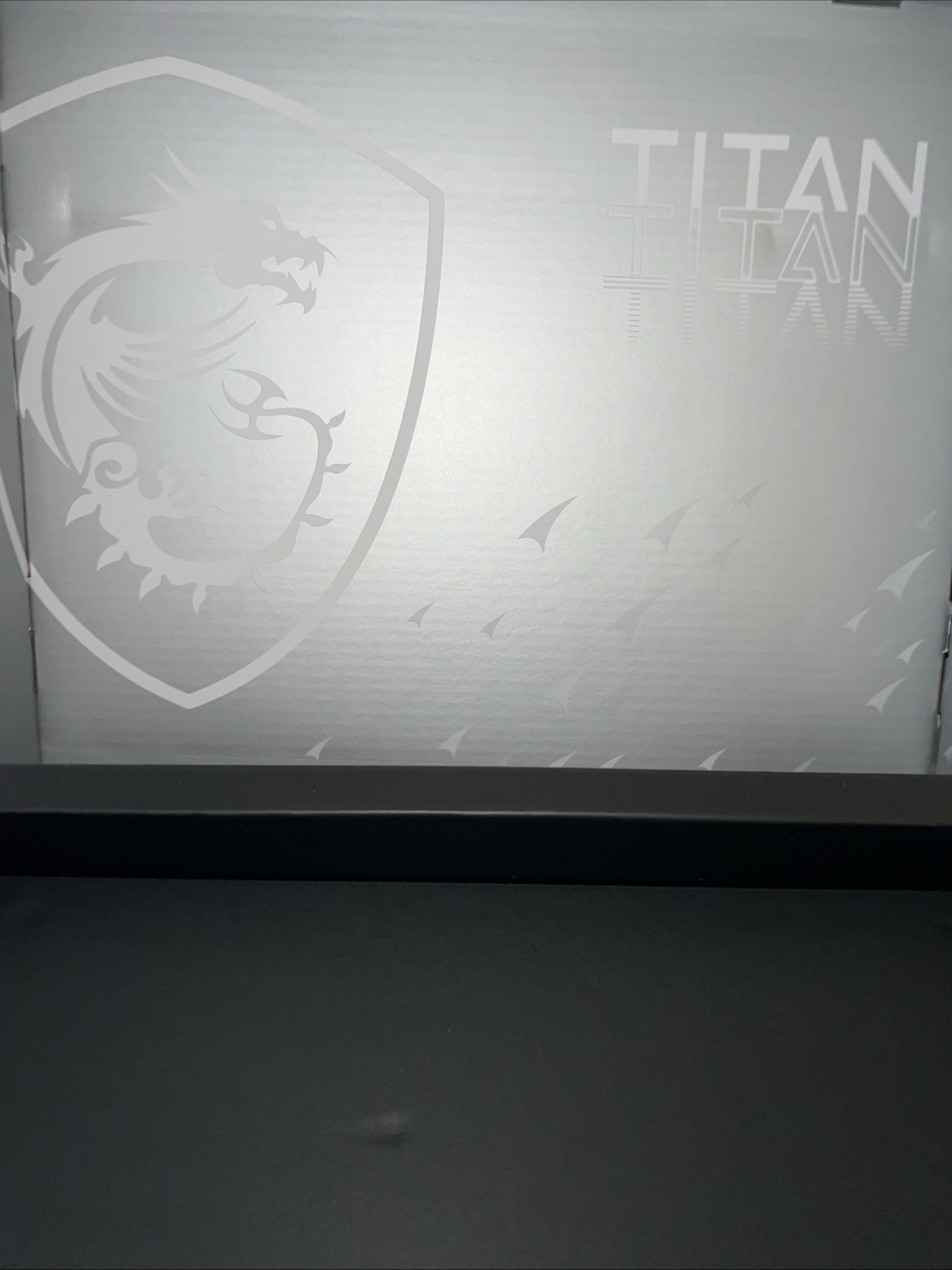 MSI Titan GT77 HX 13VH 17.3″ (2TB SSD, I9-13980HX, 4080, 64gb DDR5)