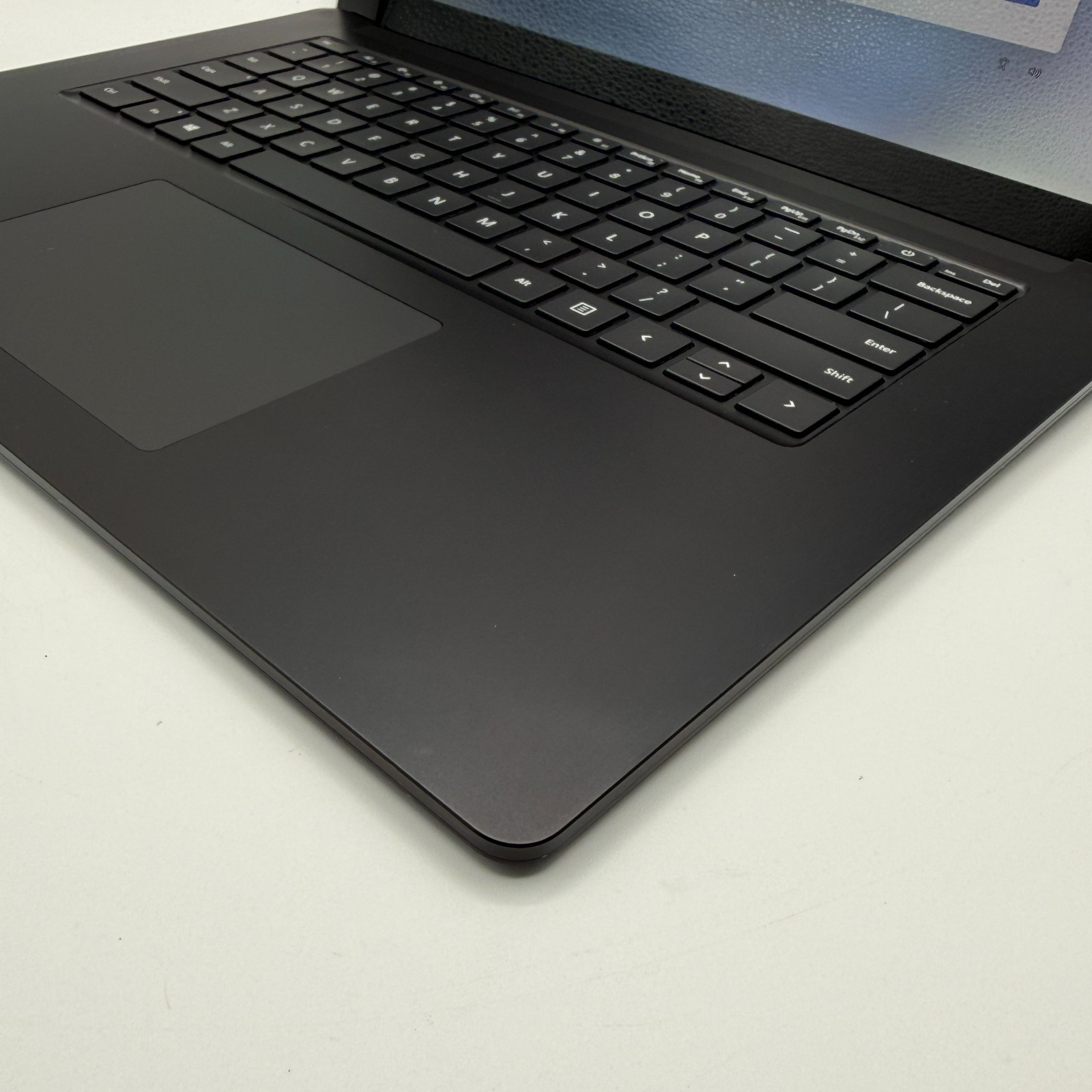 Microsoft Surface Laptop 3 15″ i7-1065G7 16GB 256GB SSD Win11 Pro Black FAIR