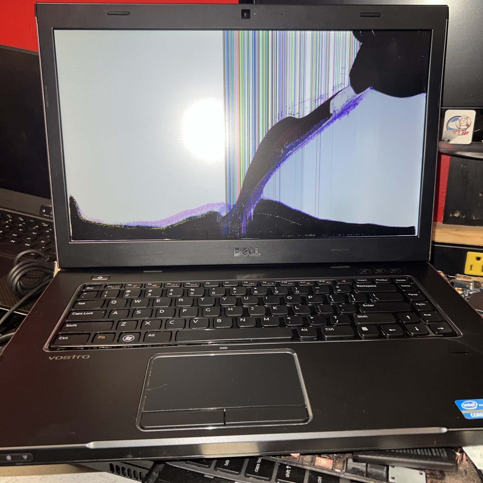 DELL VOSTRO 3550 – BOOTS TO BIOS READ DESC-BB